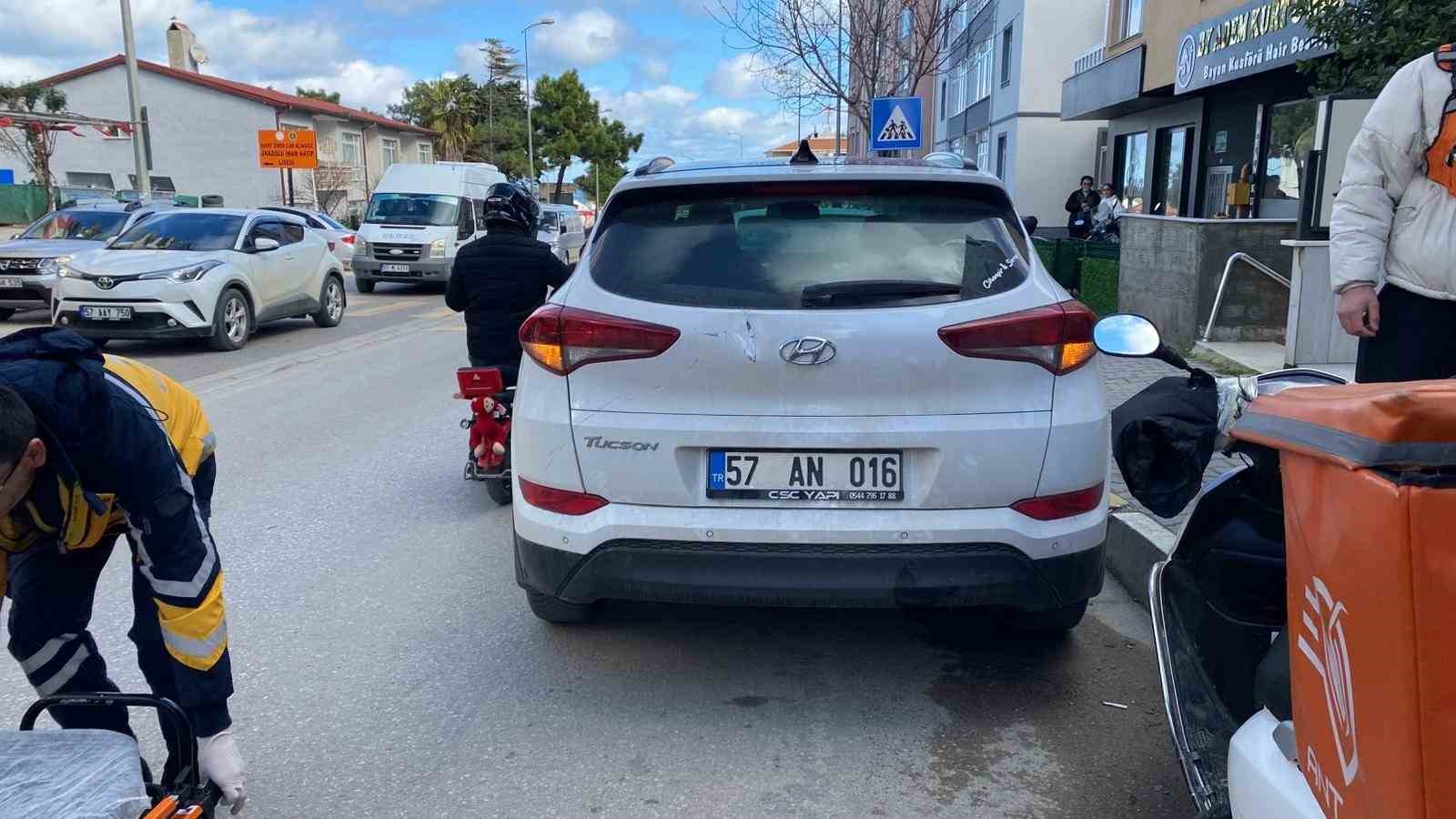 Motosiklet otomobile arkadan çarptı: 1 yaralı
