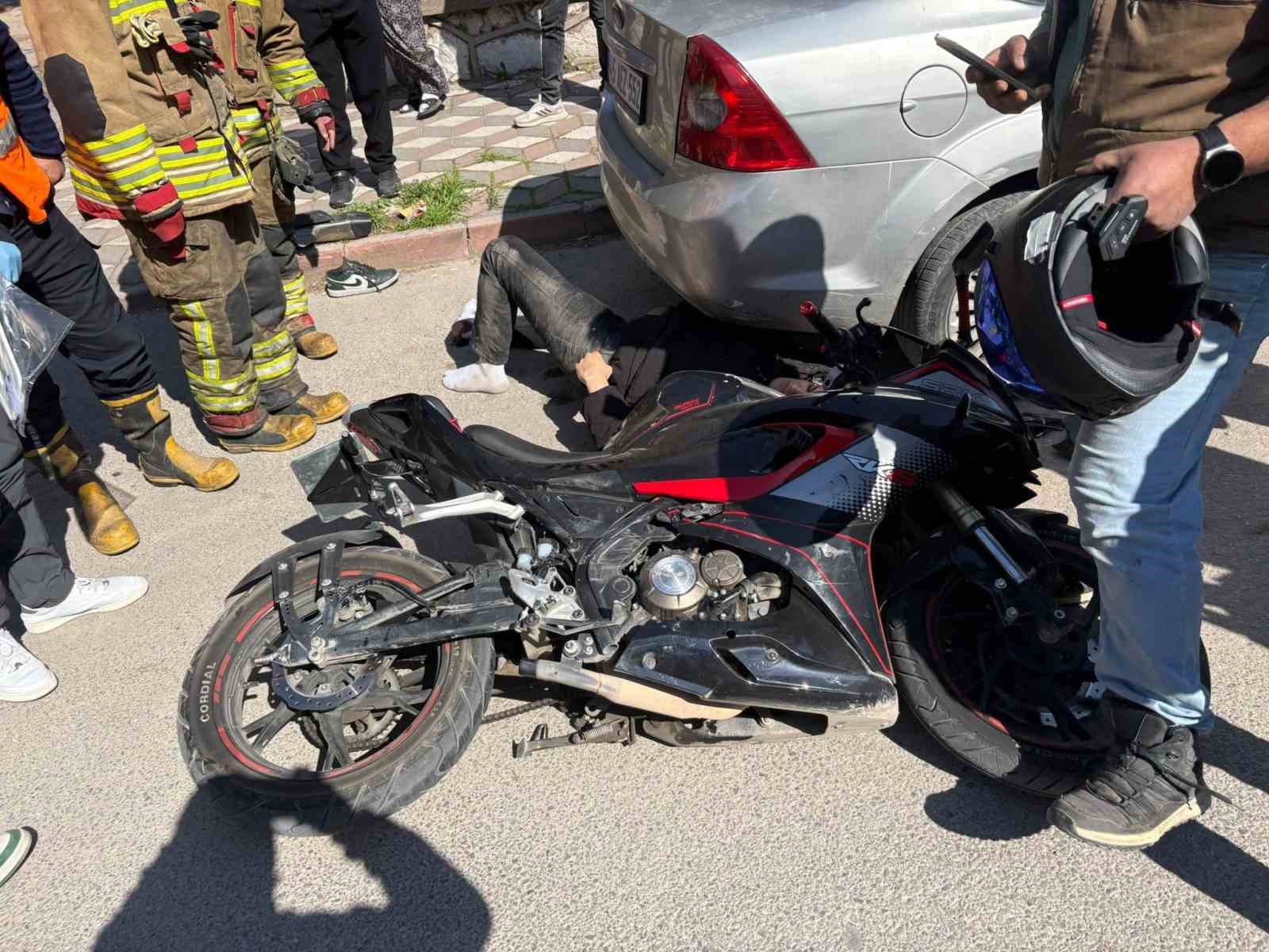 Motosiklet sürücüsü ölümden döndü
