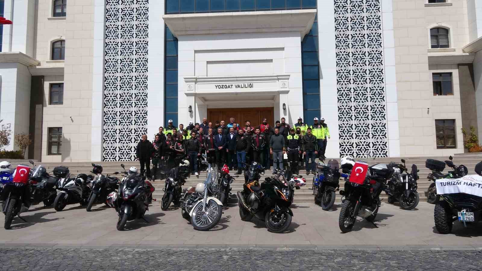 Motosiklet tutkunları Çamlık Milli Parkı’nda buluştu
