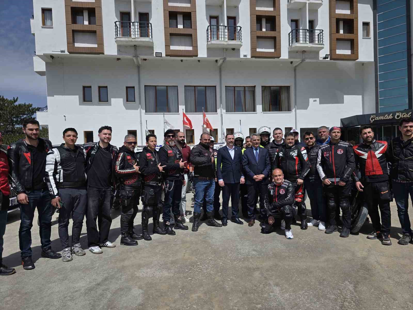 Motosiklet tutkunları Çamlık Milli Parkı’nda buluştu
