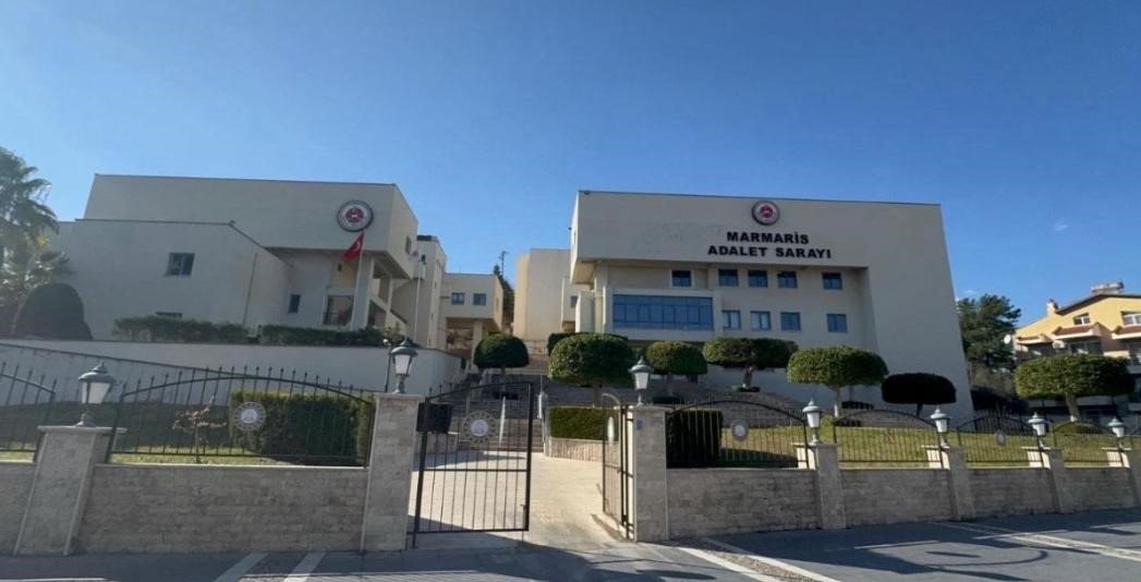 Motosiklete çarparak iki kişiyi yaralayan otomobil sürücüsü tutuklandı
Motosiklete çarparak iki kişiyi yaralayan otomobil sürücüsü tutuklandı