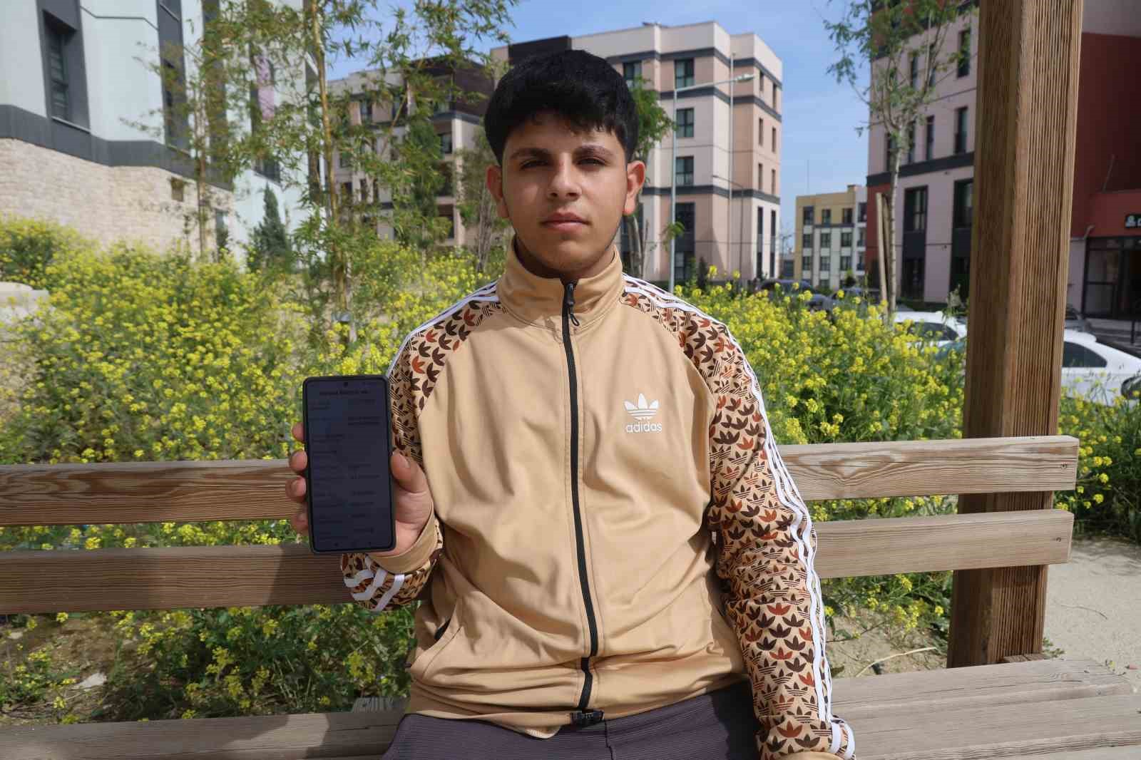 Motosikleti 40 bin TL etmezken kendisi 285 bin TL ceza yedi
Motosikleti 40 bin TL etmezken kendisi 285 bin TL ceza yedi