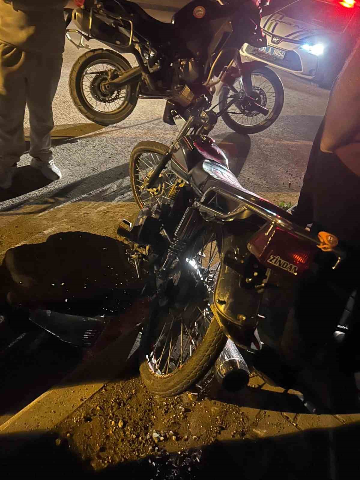 Motosikleti 40 bin TL etmezken kendisi 285 bin TL ceza yedi
Motosikleti 40 bin TL etmezken kendisi 285 bin TL ceza yedi