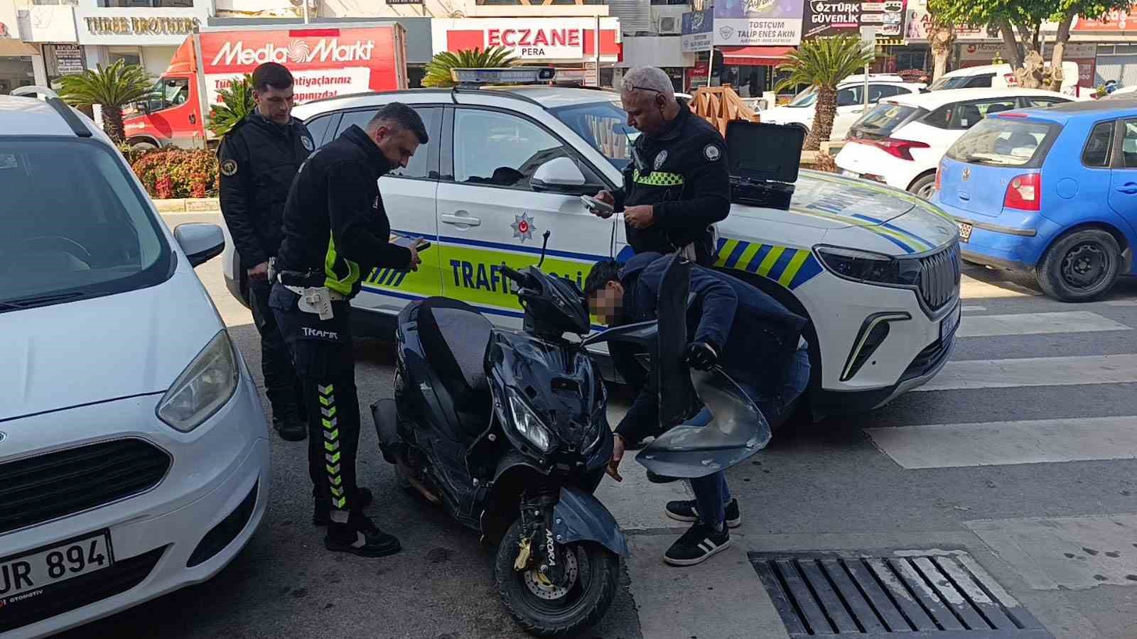Motosikletini devirdi, 48 bin ceza yedi
