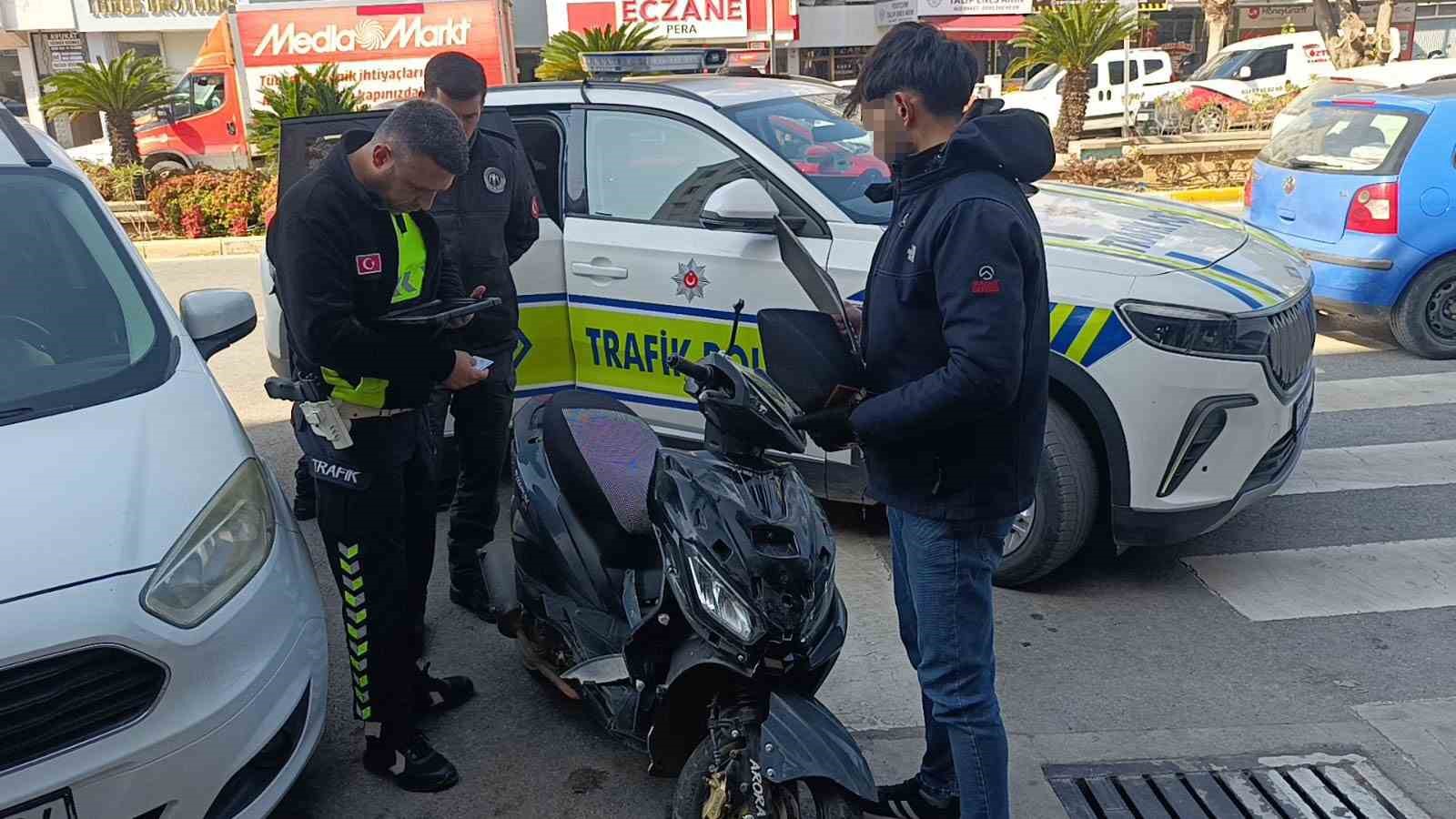 Motosikletini devirdi, 48 bin ceza yedi
