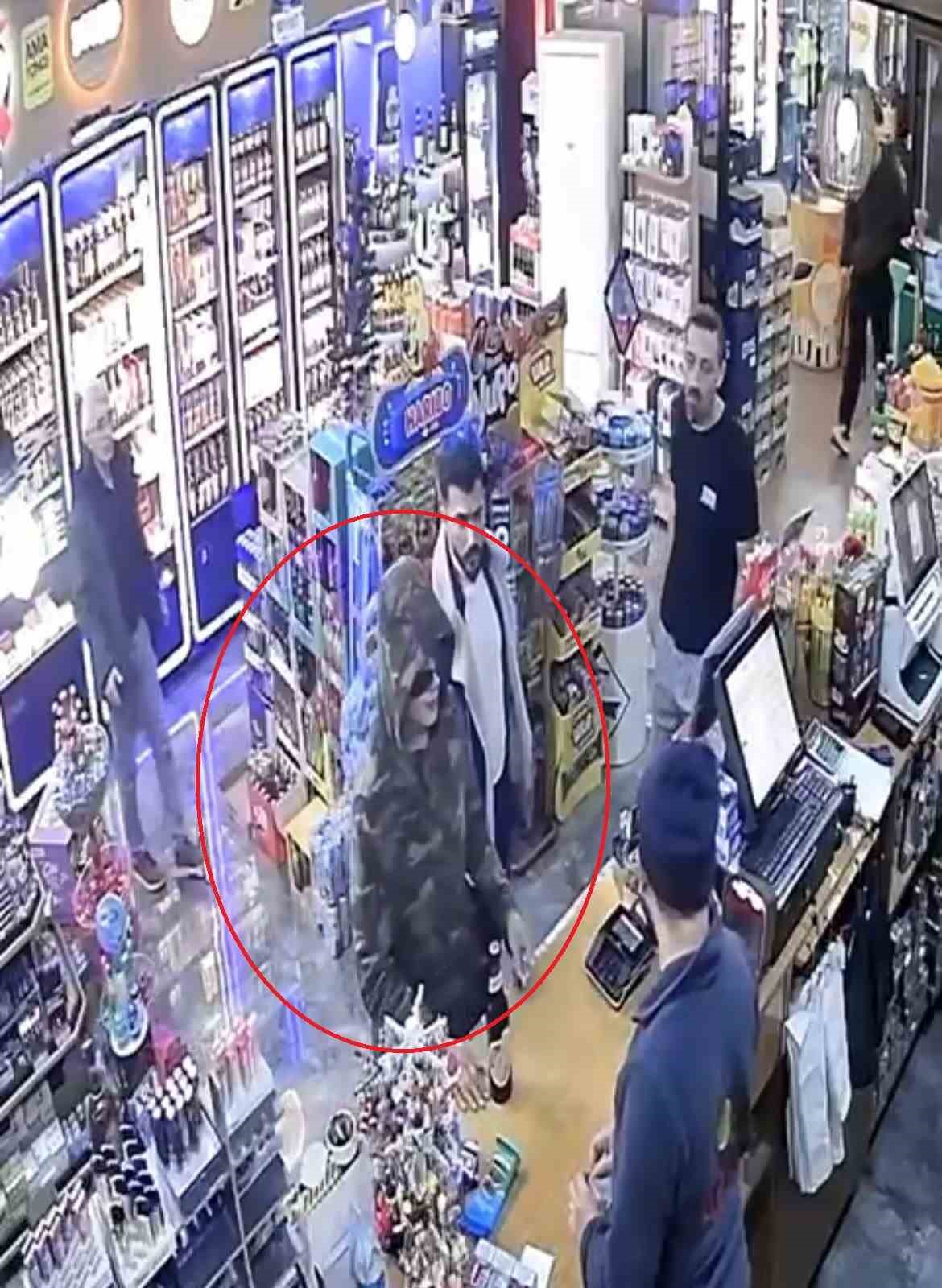 Motosikletiyle kaldırıma daldı, tekel bayisinden içki alıp kadınlara böyle sataştı
