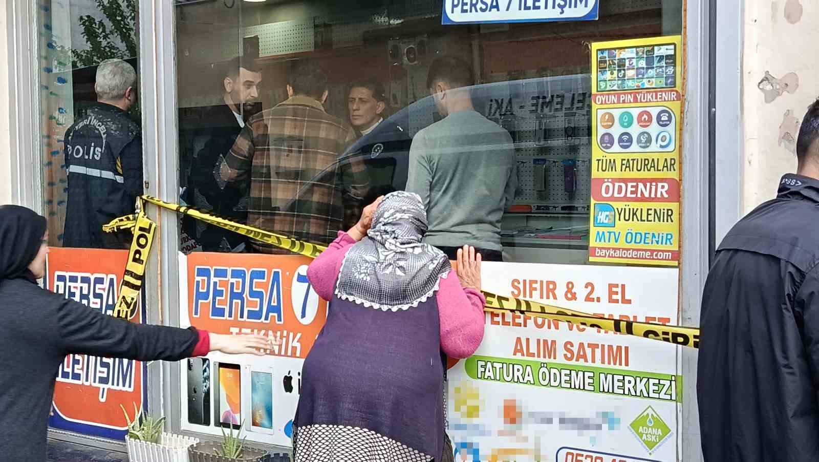 Motosikletle gelip, iş yeri sahibini başından vurup öldürdü
