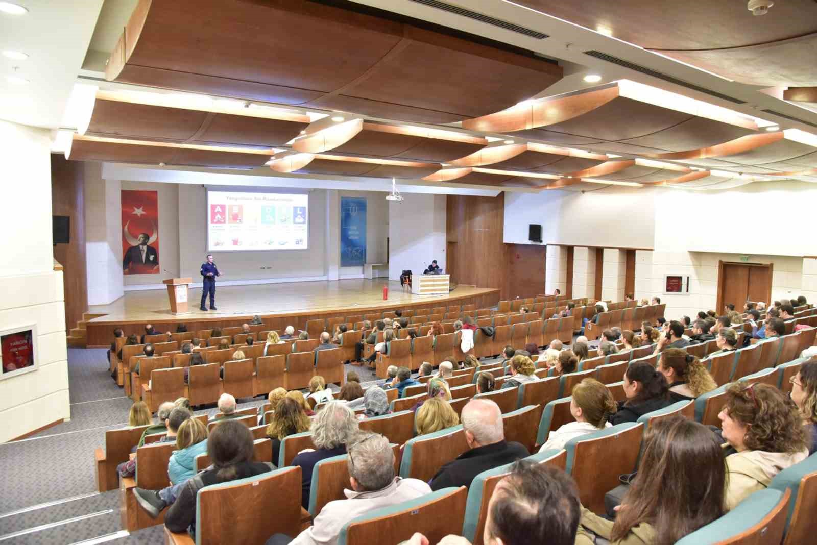 MSKÜ akademik ve idari personeline yangın eğitimi
