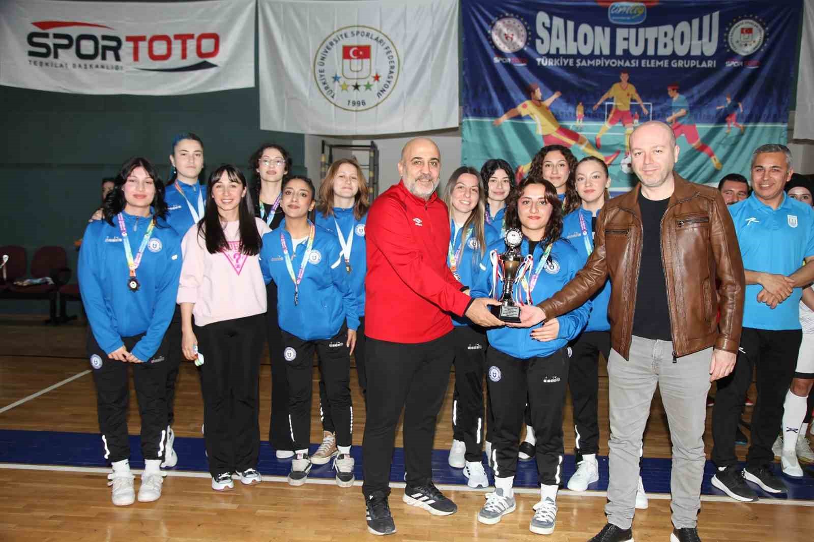 MSKÜ Kadın Futsal takımı ÜNİLİG şampiyonu
