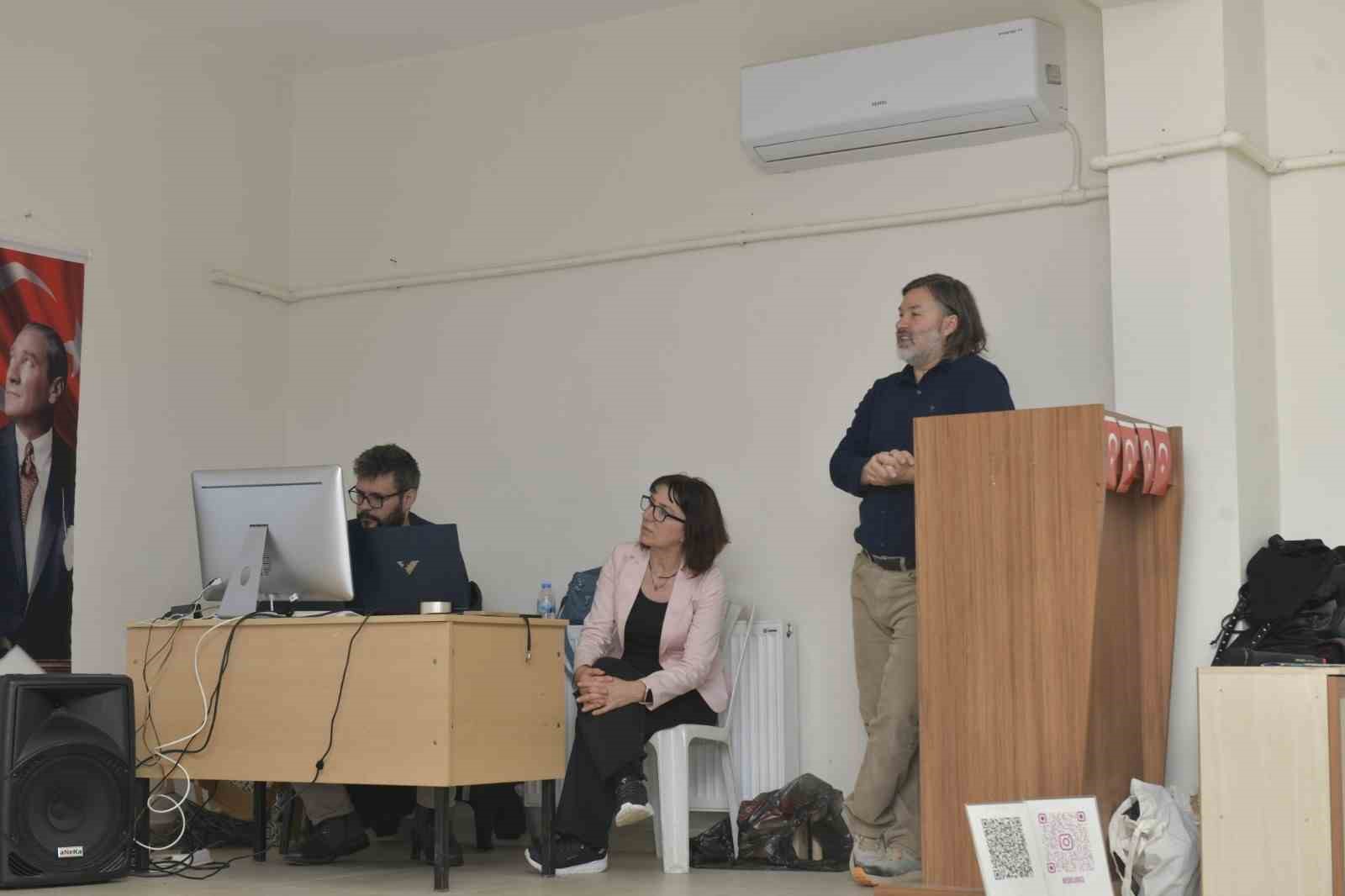 MSKÜ’de Enerji Okuryazarlığı etkinliği gerçekleştirildi
MSKÜ’de Enerji Okuryazarlığı etkinliği gerçekleştirildi