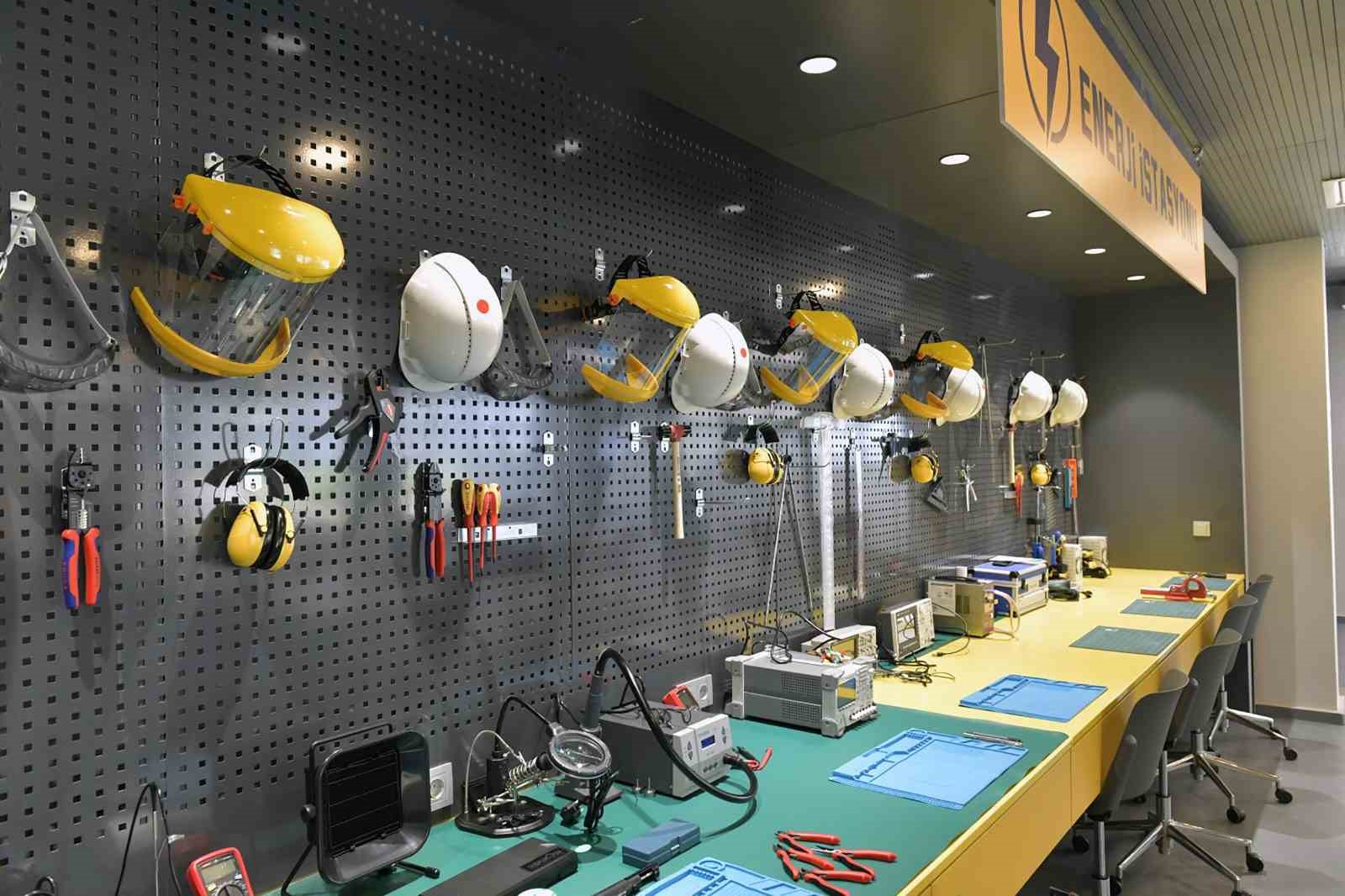 MSKÜ’de teknoloji üretimi yeni bir boyut kazanıyor
