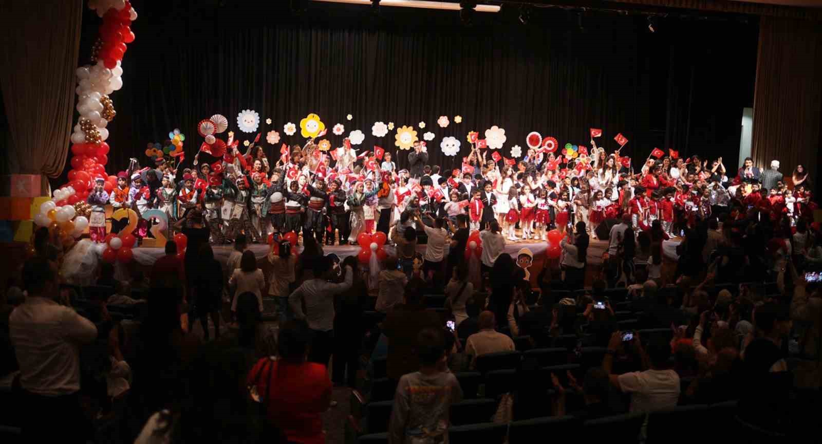 MTK Koleji 23 Nisan programını yoğun katılımla gerçekleştirdi
