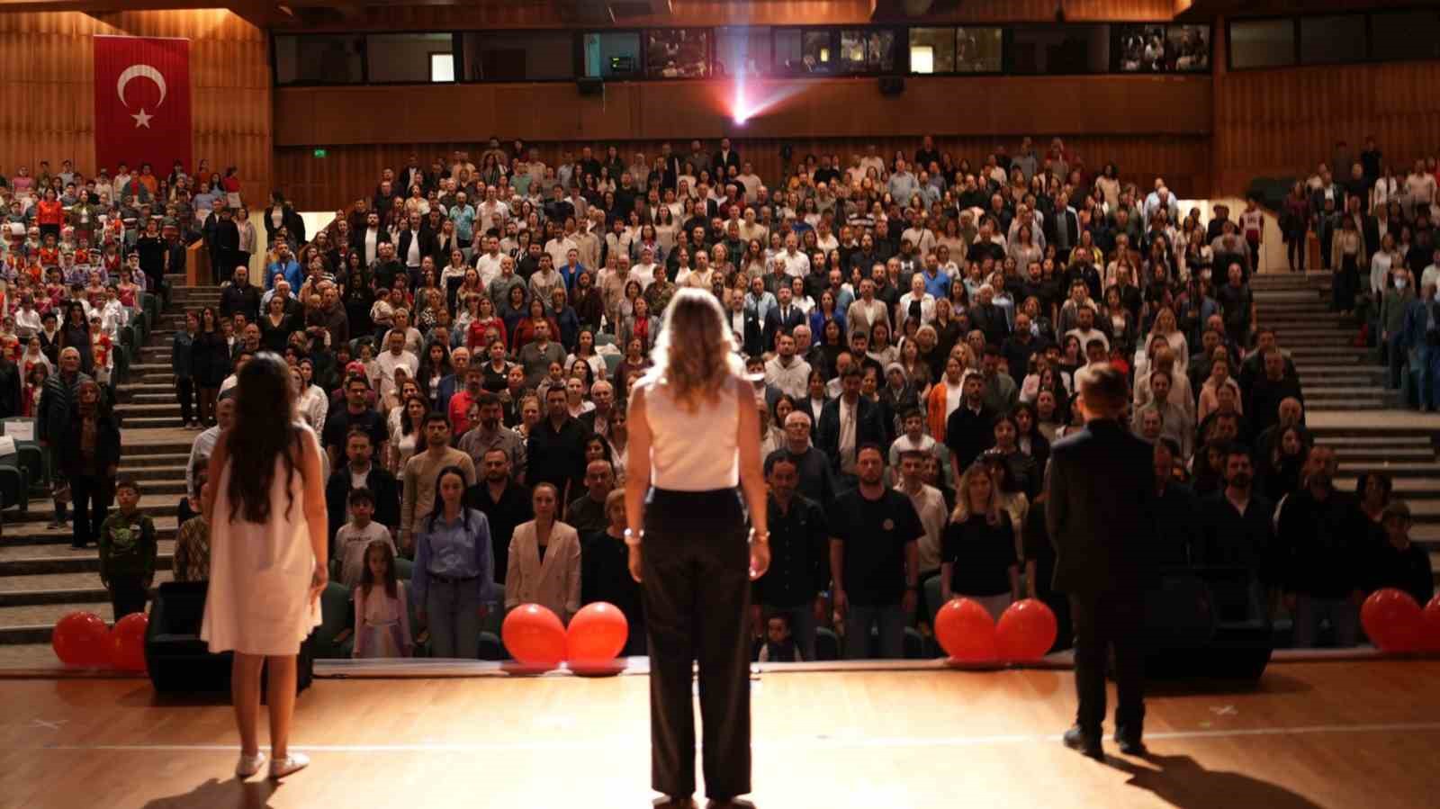 MTK Koleji 23 Nisan programını yoğun katılımla gerçekleştirdi
