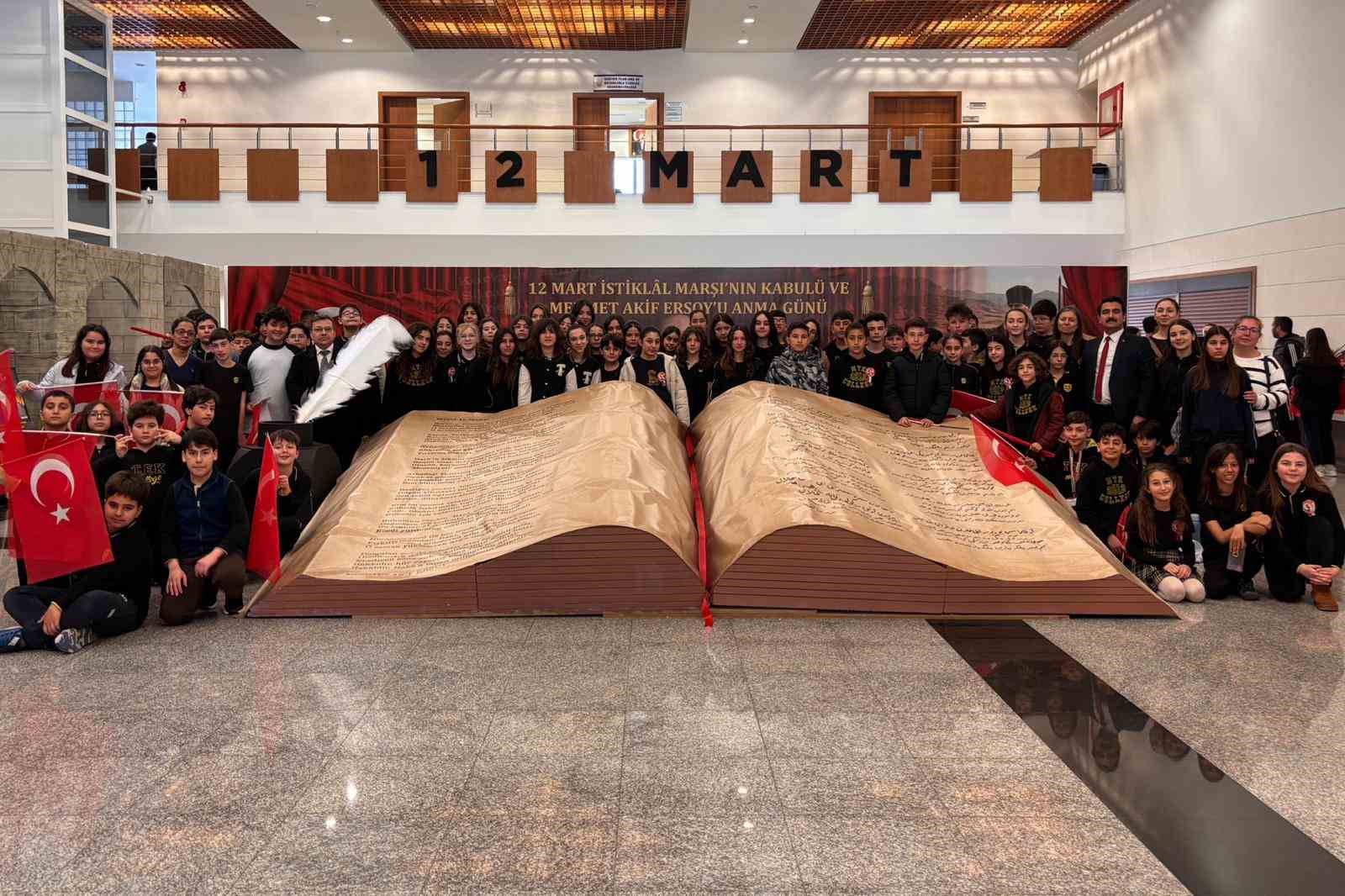 MTK Koleji’nin Fuaye Sergisi Resmi 12 Mart etkinliğine damga vurdu
