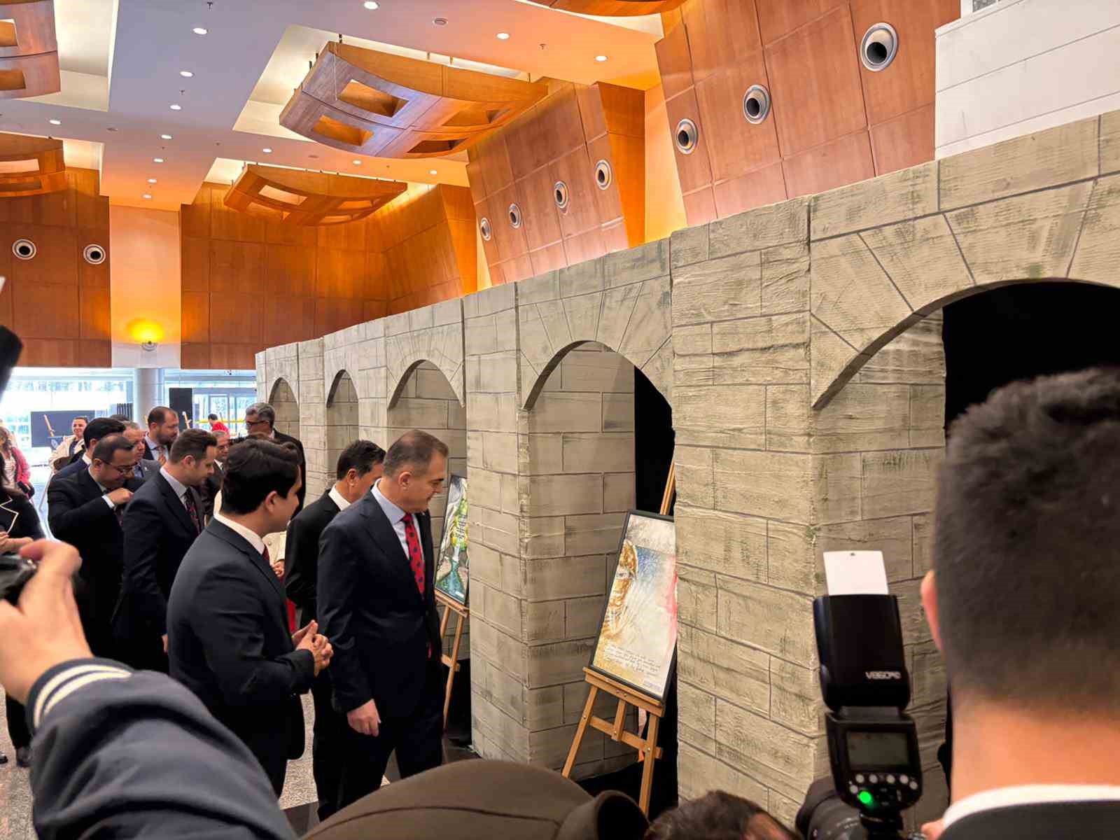 MTK Koleji’nin Fuaye Sergisi Resmi 12 Mart etkinliğine damga vurdu
