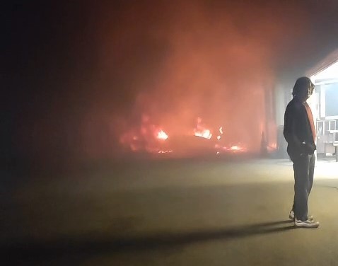 Mudanya’da minibüs duraklarında yangın paniği
