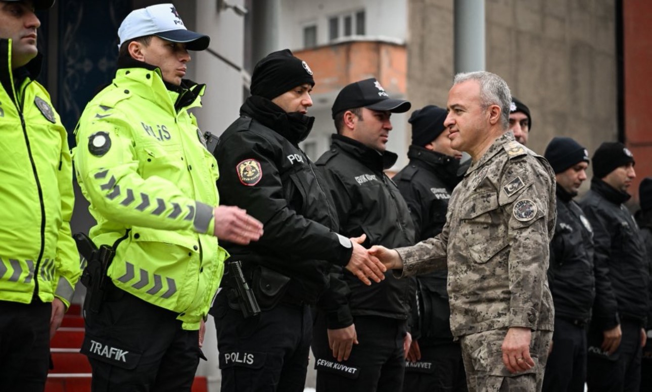 Müdür Ayata güvenlik güçleriyle iftarda buluştu
