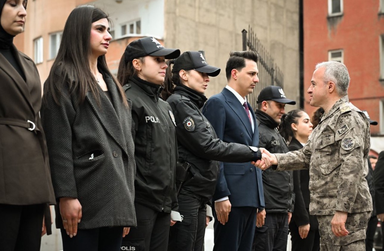 Müdür Ayata güvenlik güçleriyle iftarda buluştu
