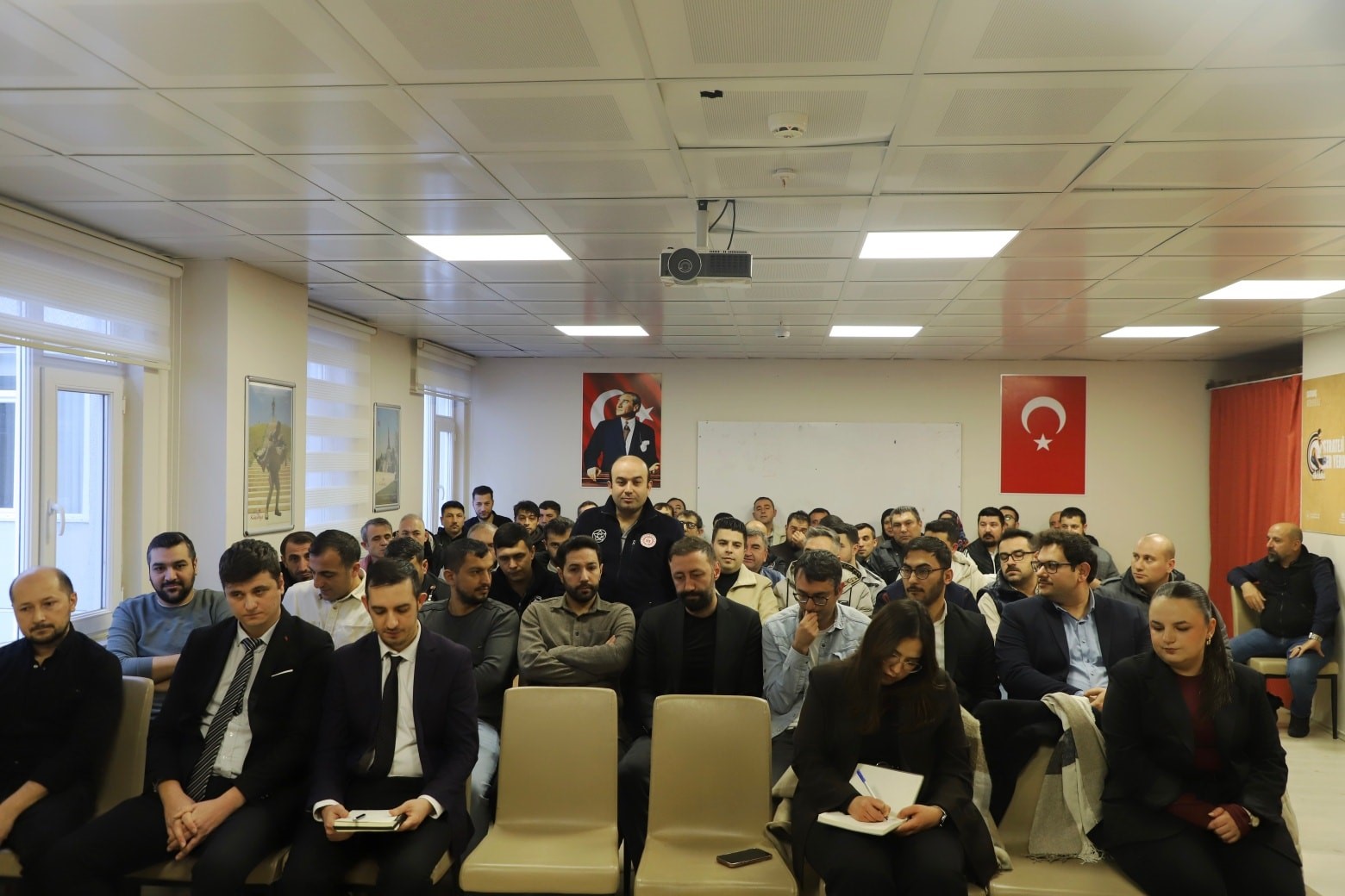 Müdür Küçük: "Hedefimiz gençlerimize daha güçlü ve nitelikli hizmet sunmak"
