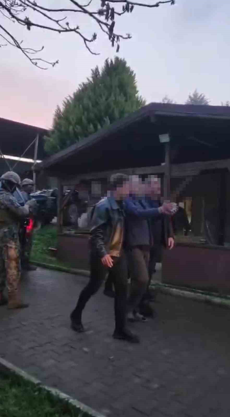 Müebbetlik firari saklandığı at çiftliğinde operasyonla yakalandı
