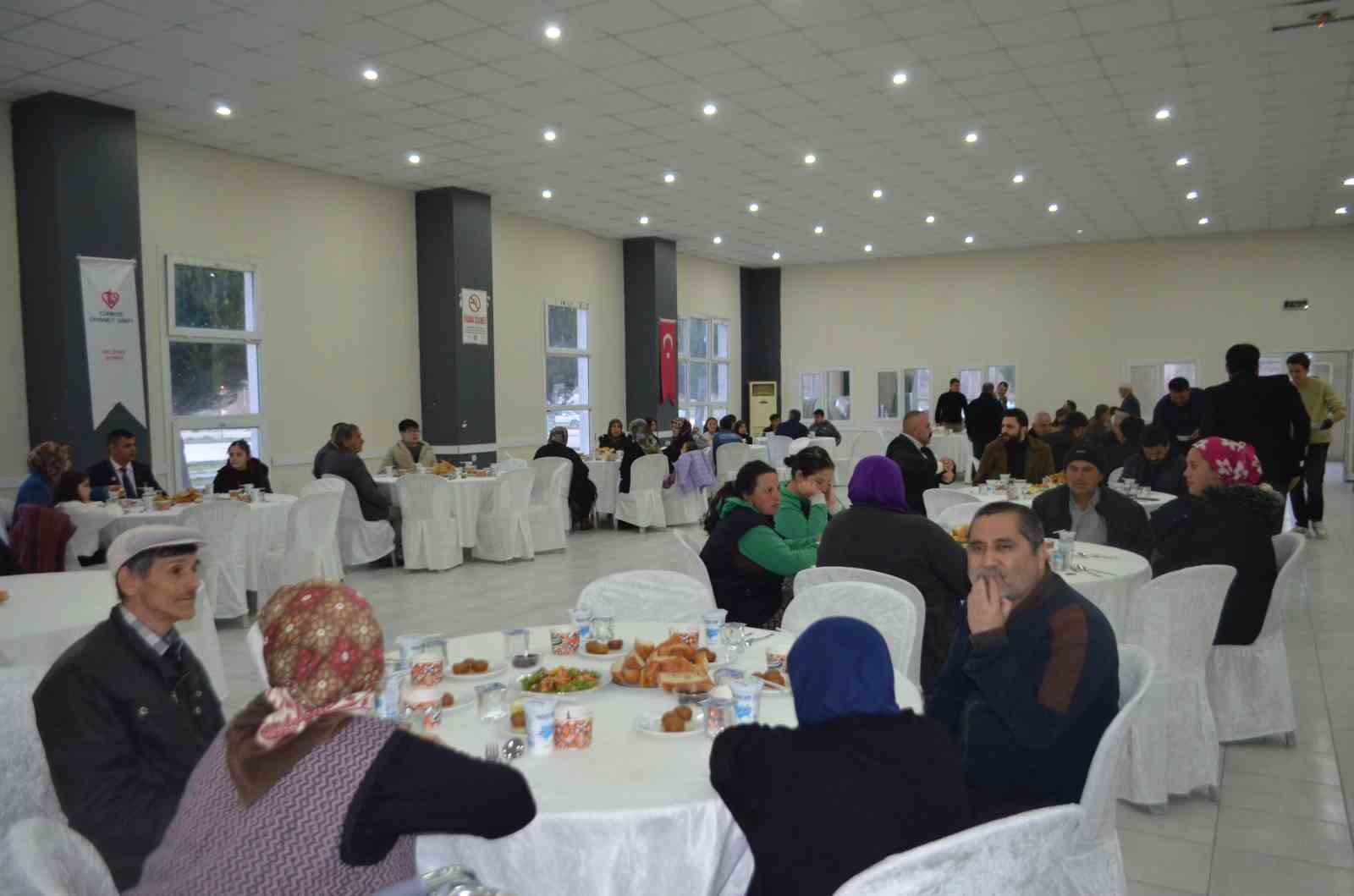 Müftülükten "İyilik sofrası" iftar programı
