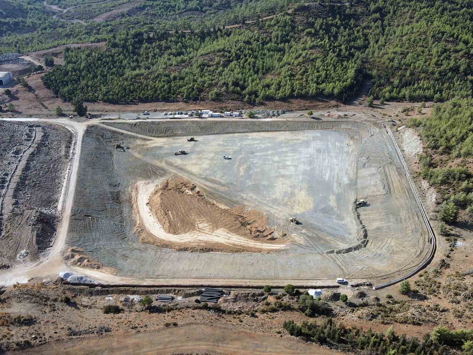 Muğla Büyükşehir, Marmaris’te katı atık yönetimini güçlendiriyor
