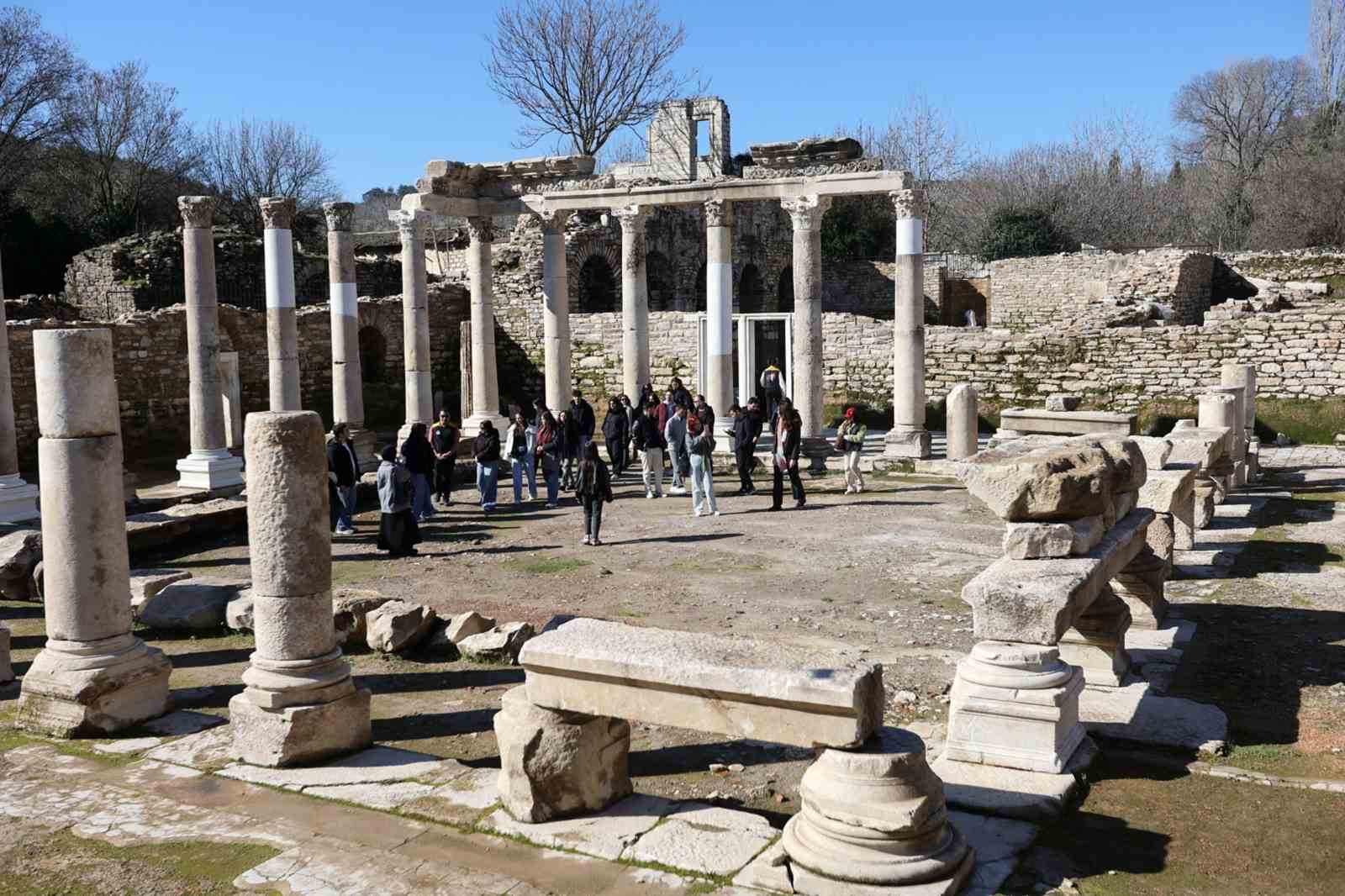 Muğla Büyükşehirden gençlere antik kent gezisi
