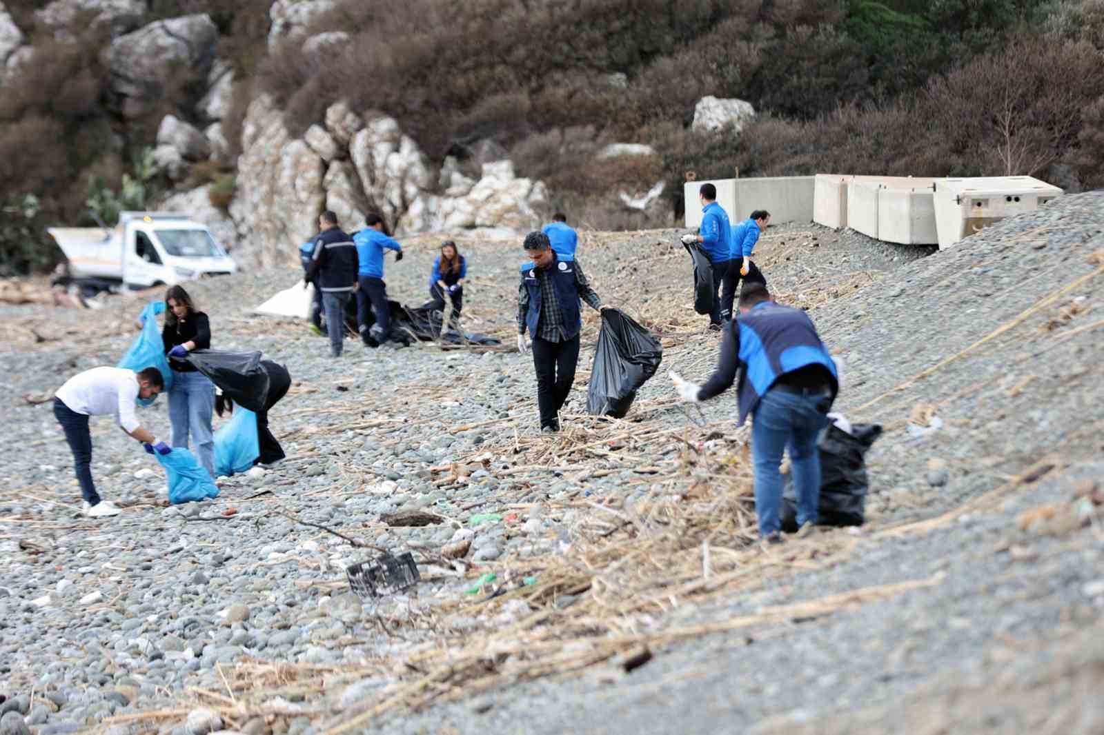 Muğla Büyükşehir’den temizlik seferberliği
Muğla Büyükşehir’den temizlik seferberliği