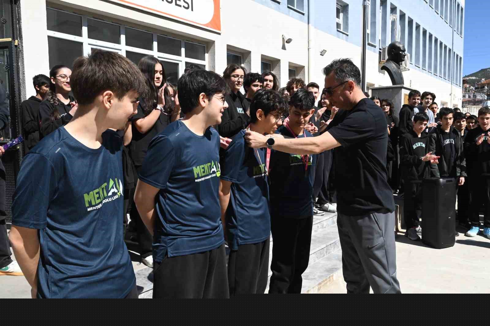 Muğla Menteşe Anadolu Lisesi’nde coşkulu karşılama
