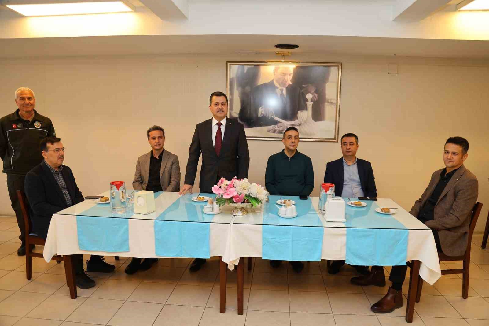 Muğla Orman Bölge Müdürlüğü’nde ilk mesai bayramlaşma heyecanıyla başladı
