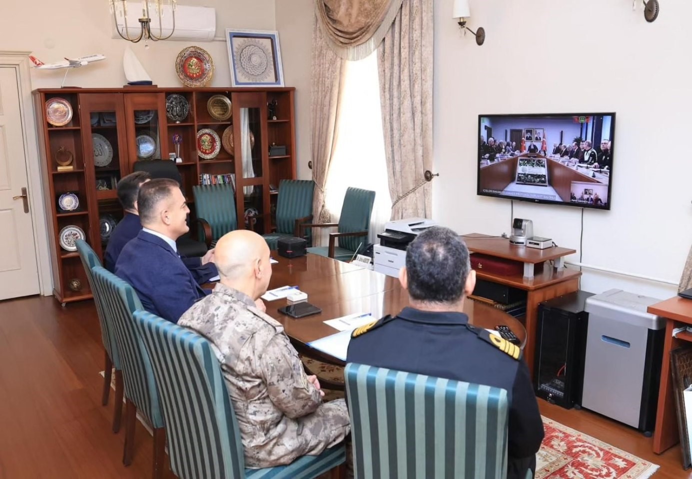 Muğla Valisi Akbıyık güvenlik toplantısına katıldı
