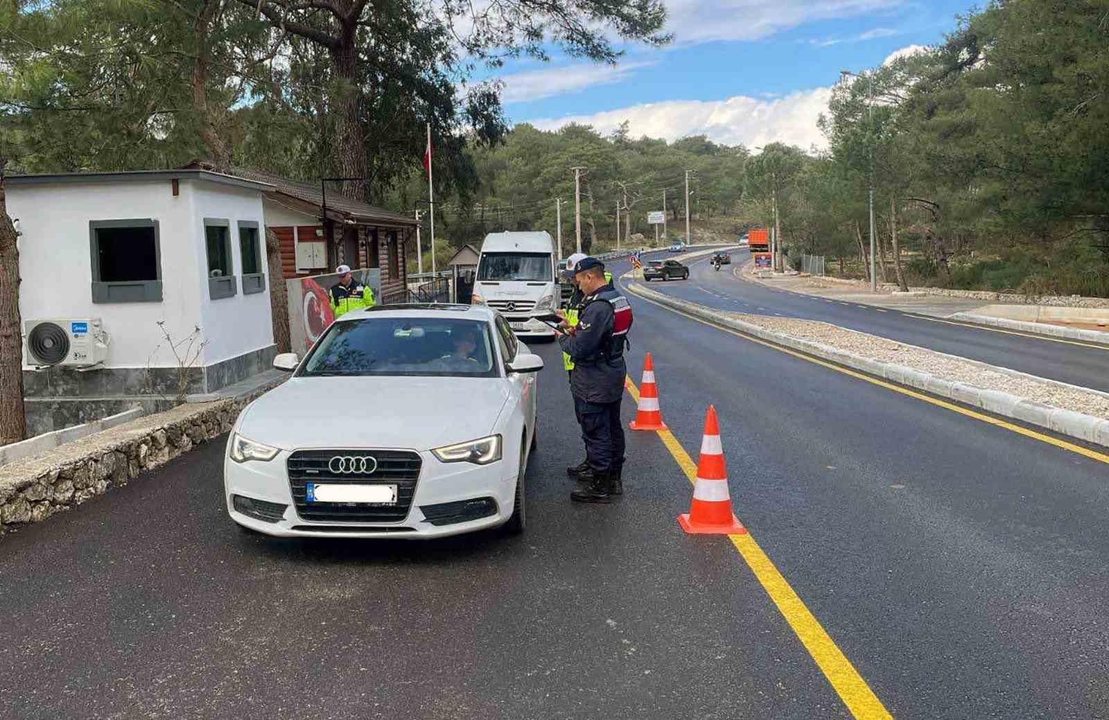 Muğla’da 2 ayda 4 bin 128 araç trafikten men edildi
