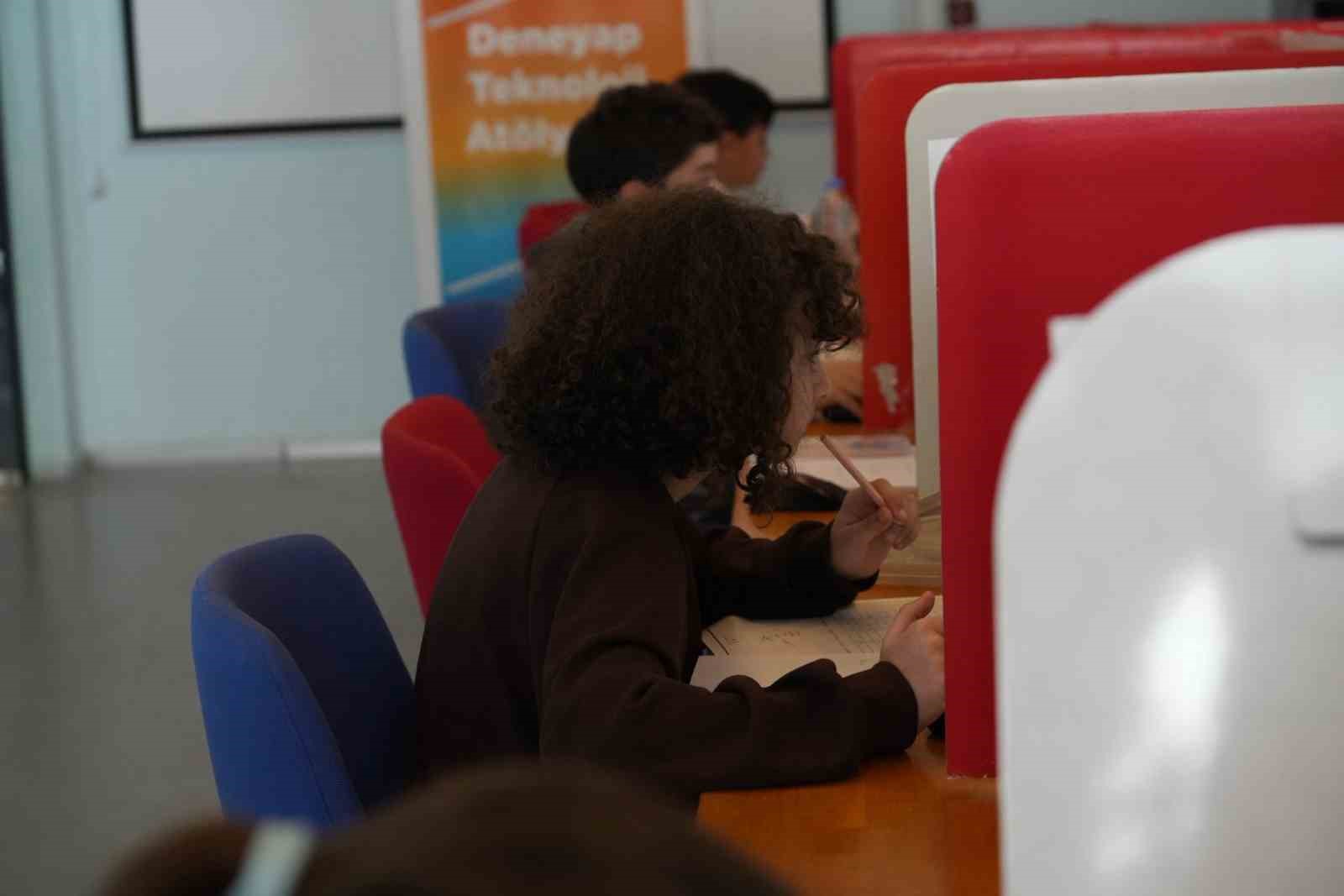 Muğla’da geleceğin teknoloji yıldızları yarışıyor
