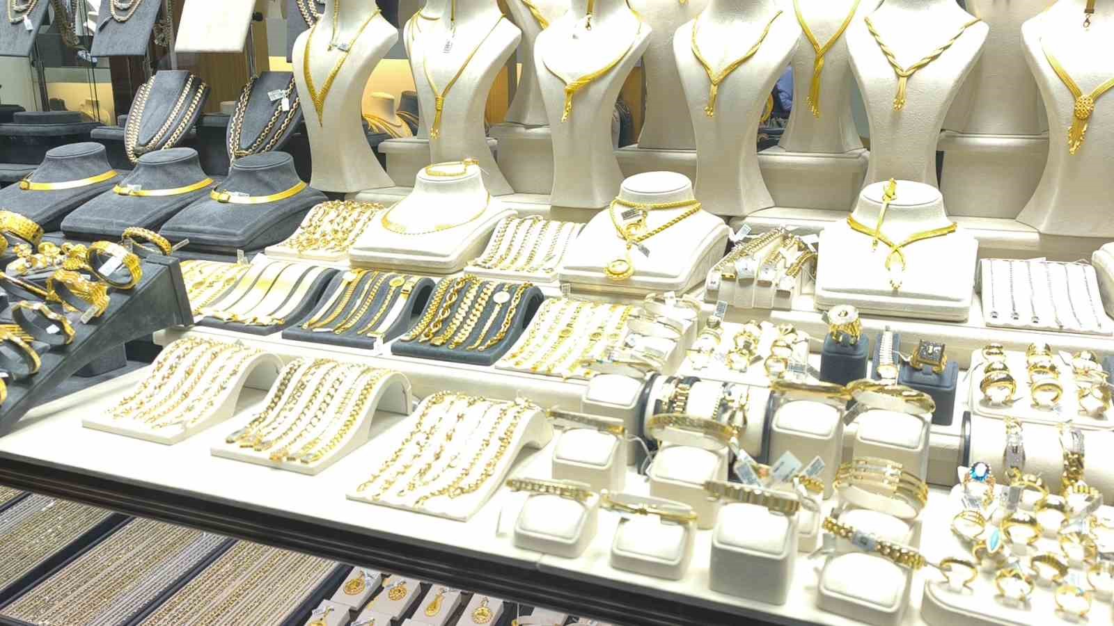 Muğla’da kuyumcularda çeyrek altın tükendi
