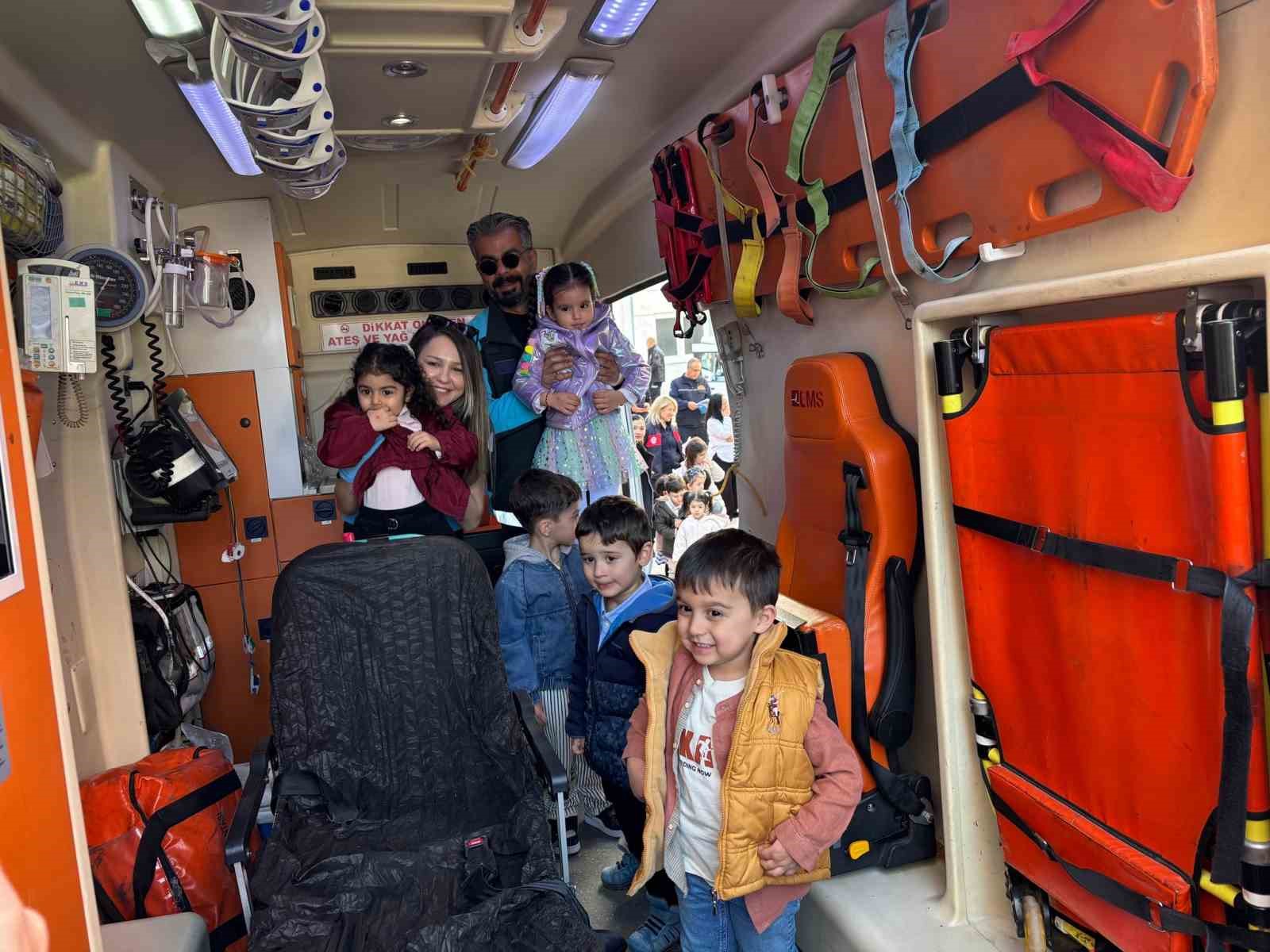 Muğla’da minik eller hayat kurtarmayı öğrendi
