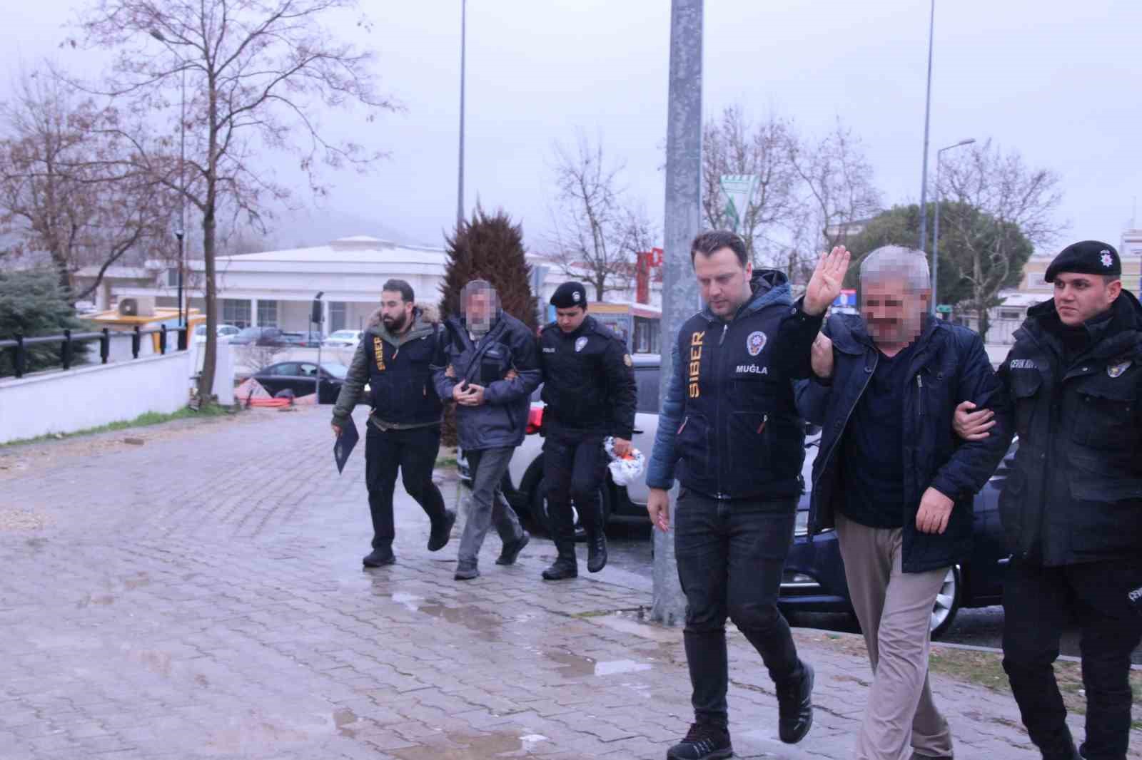 Muğla’da sahte hesap üzerinden  ‘Devlet Büyüklerine Hakaret’ şüphelileri adliyeye sevk edildi
