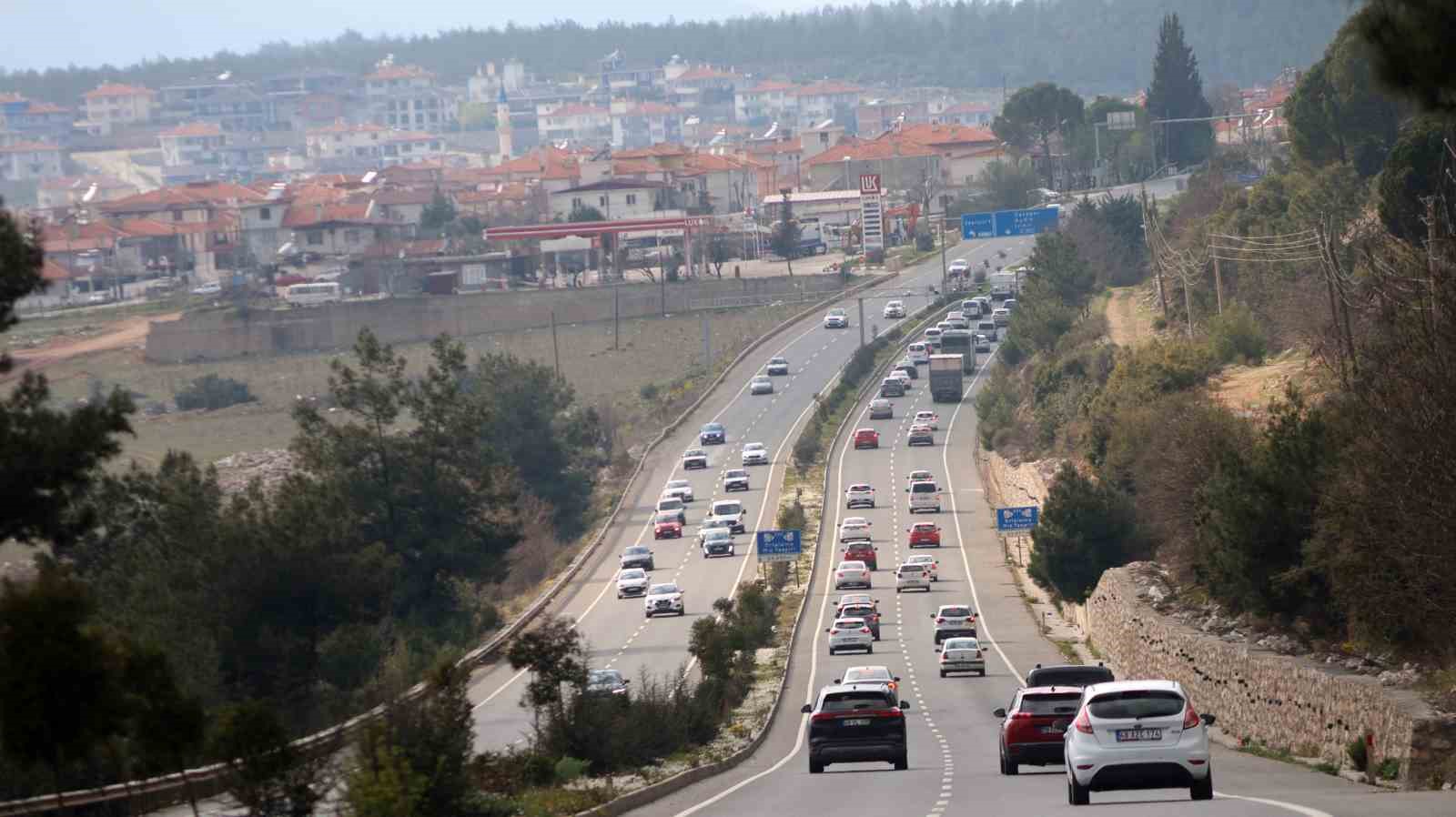 Muğla’da tatilcilerin dönüş yolculuğu başladı
