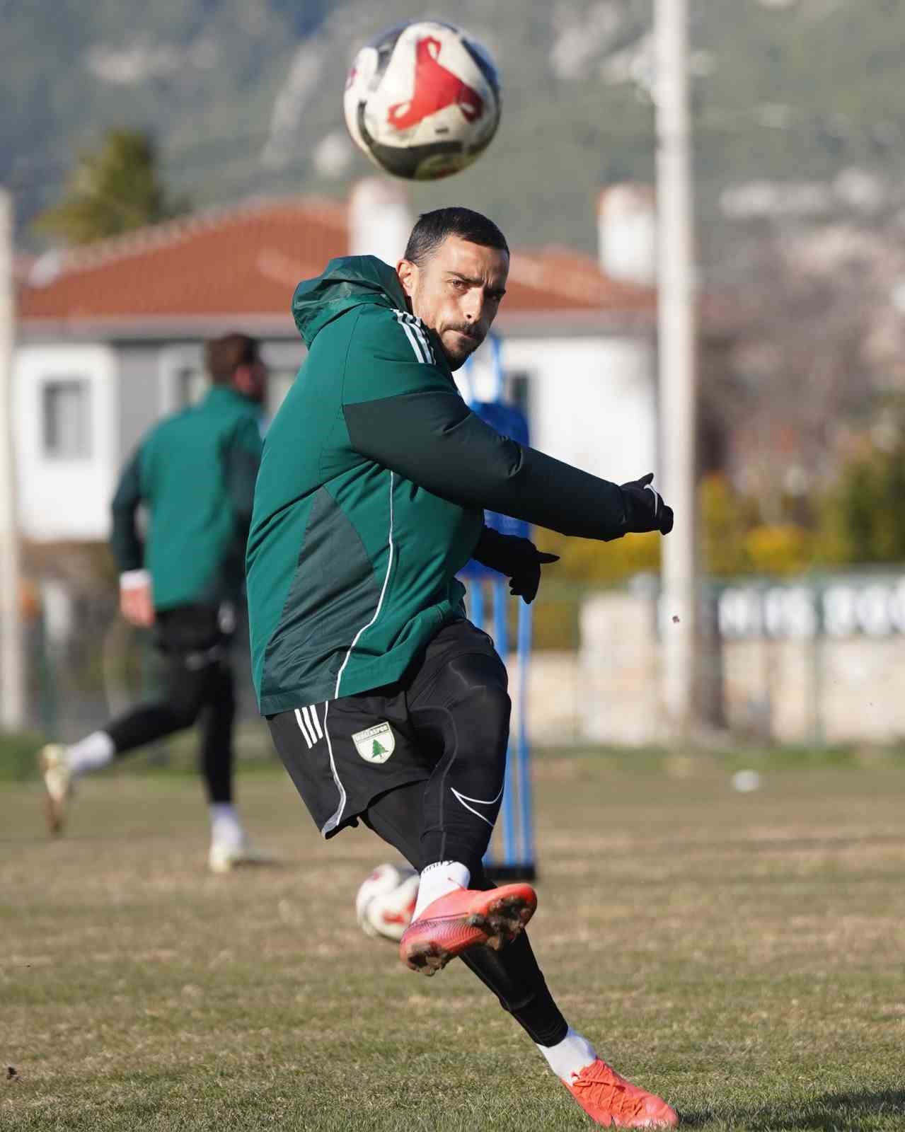 Muğlaspor, Beykoz maçı için sahaya indi
