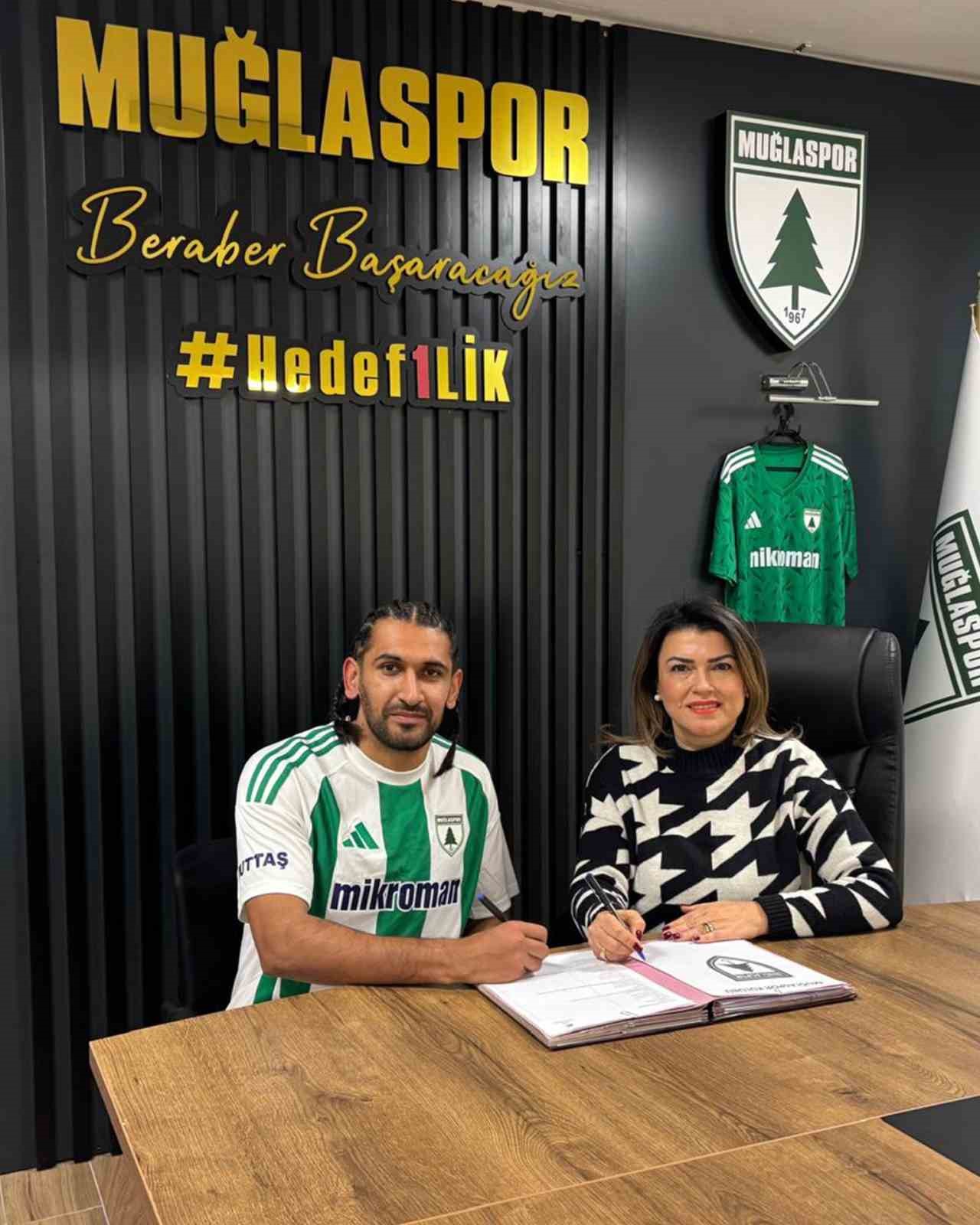 Muğlaspor golcü transferini bitirdi
Muğlaspor golcü transferini bitirdi