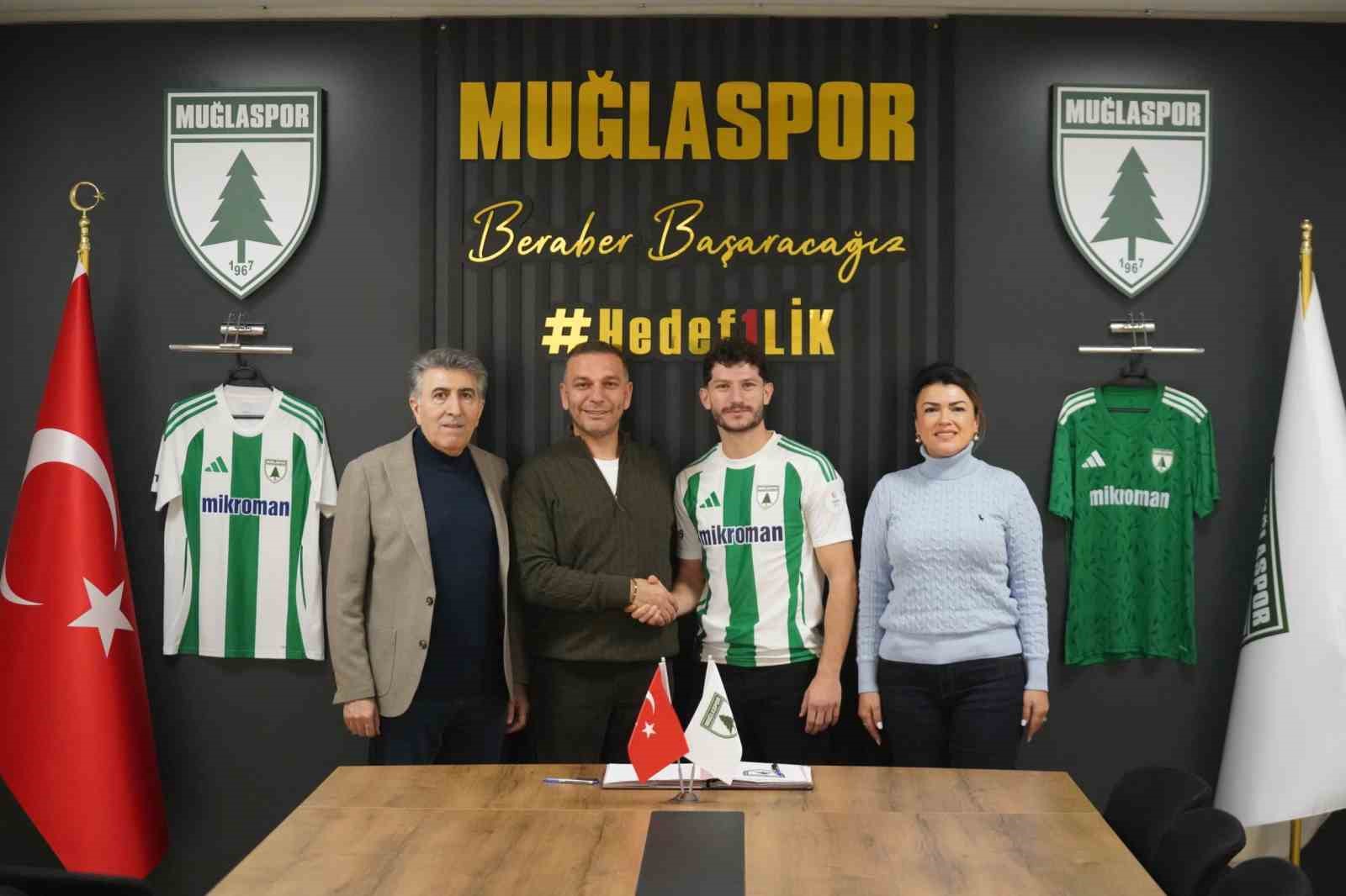 Muğlaspor orta sahaya oyuncusu Temelci’yi renklerine bağladı
