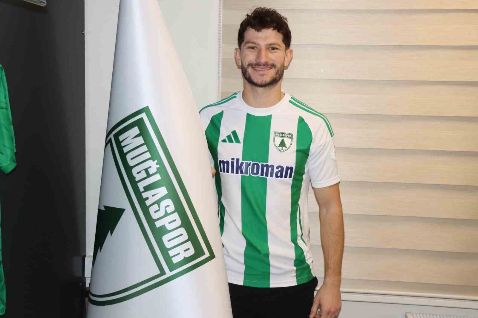 Muğlaspor orta sahaya oyuncusu Temelci’yi renklerine bağladı
