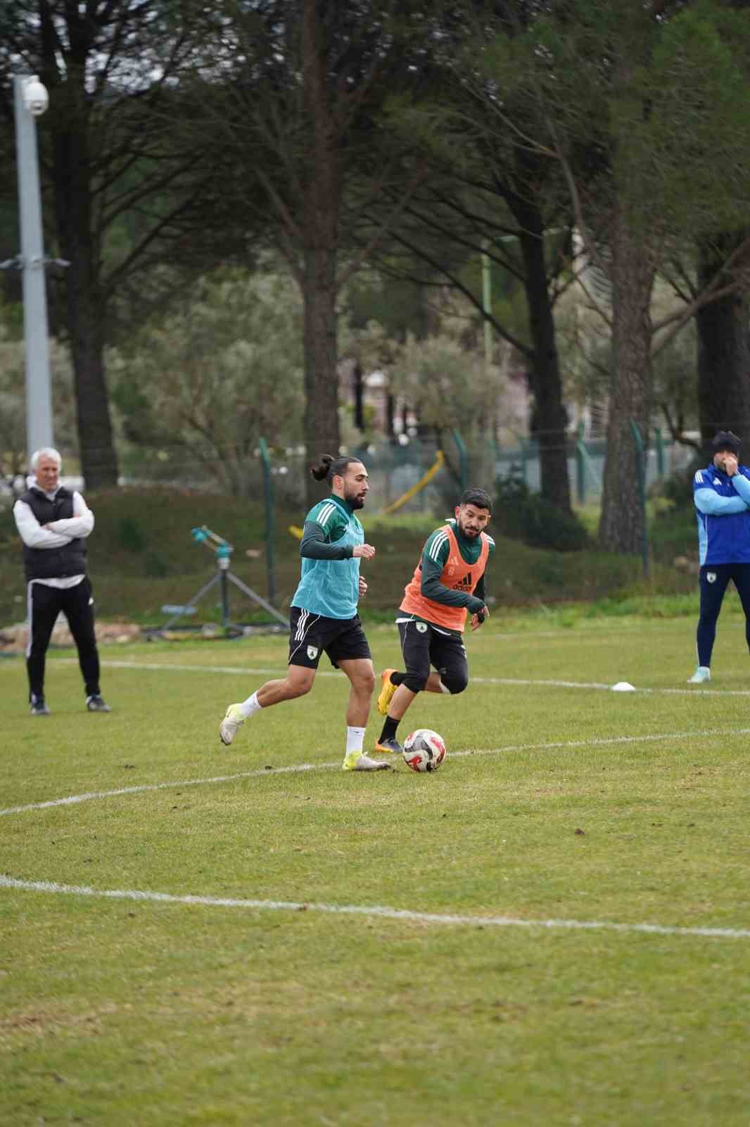 Muğlaspor, şampiyonluk yolunda Erbaa deplasmanına çıkıyor
Muğlaspor, şampiyonluk yolunda Erbaa deplasmanına çıkıyor