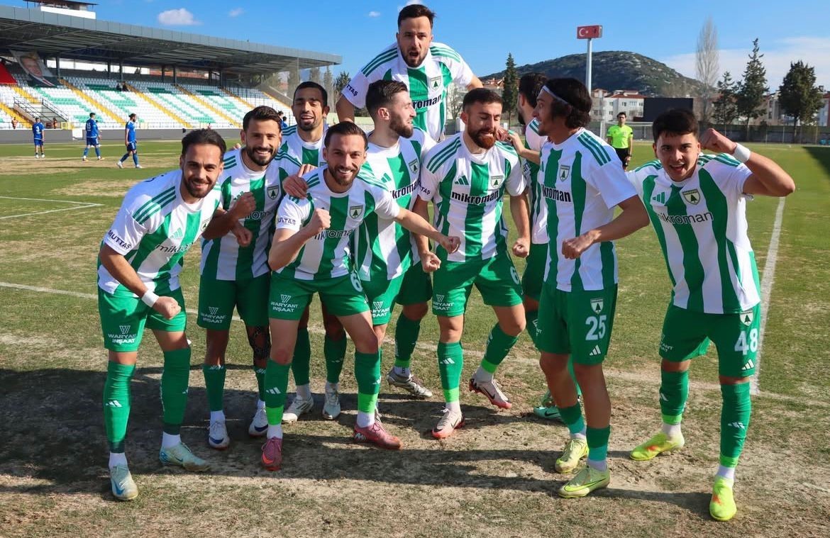 Muğlaspor savunmasıyla zirvede
Muğlaspor savunmasıyla zirvede