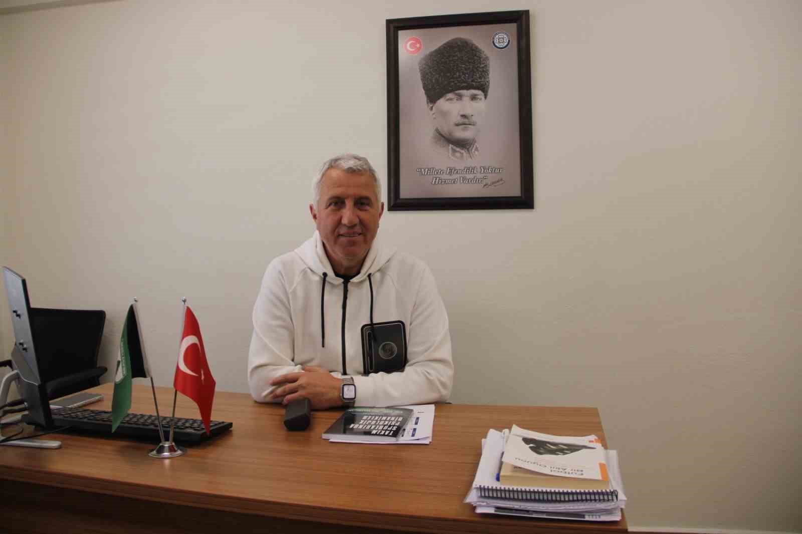 Muğlaspor’da Besim Durmuş dönemi sona erdi
Muğlaspor’da Besim Durmuş dönemi sona erdi