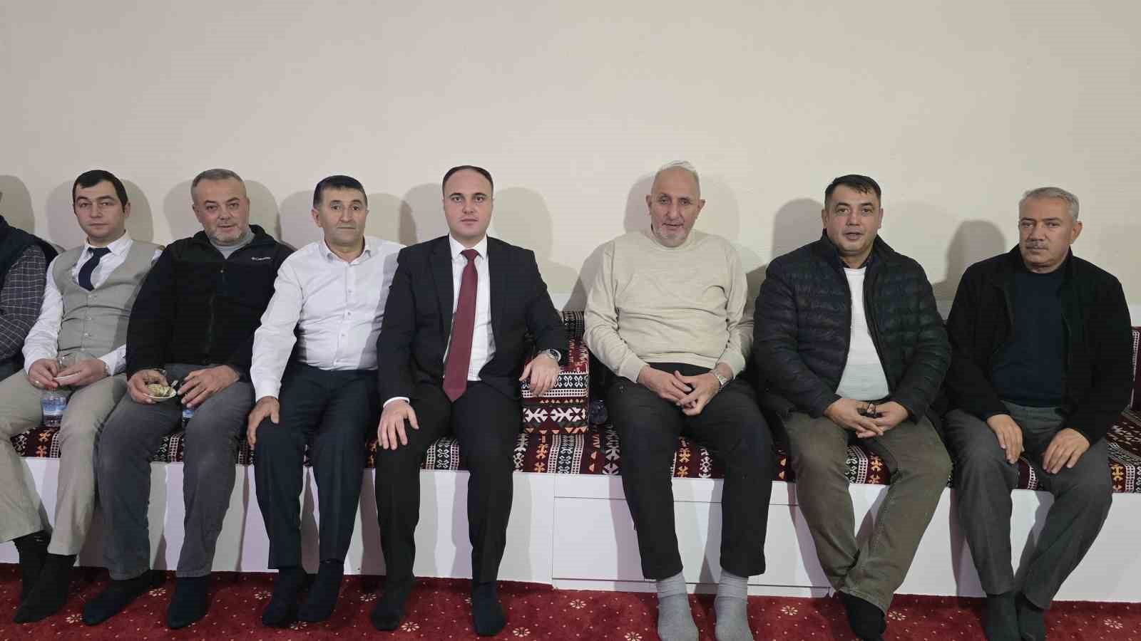 Muhtarlar Abaş köyünde buluştu
Muhtarlar Abaş köyünde buluştu