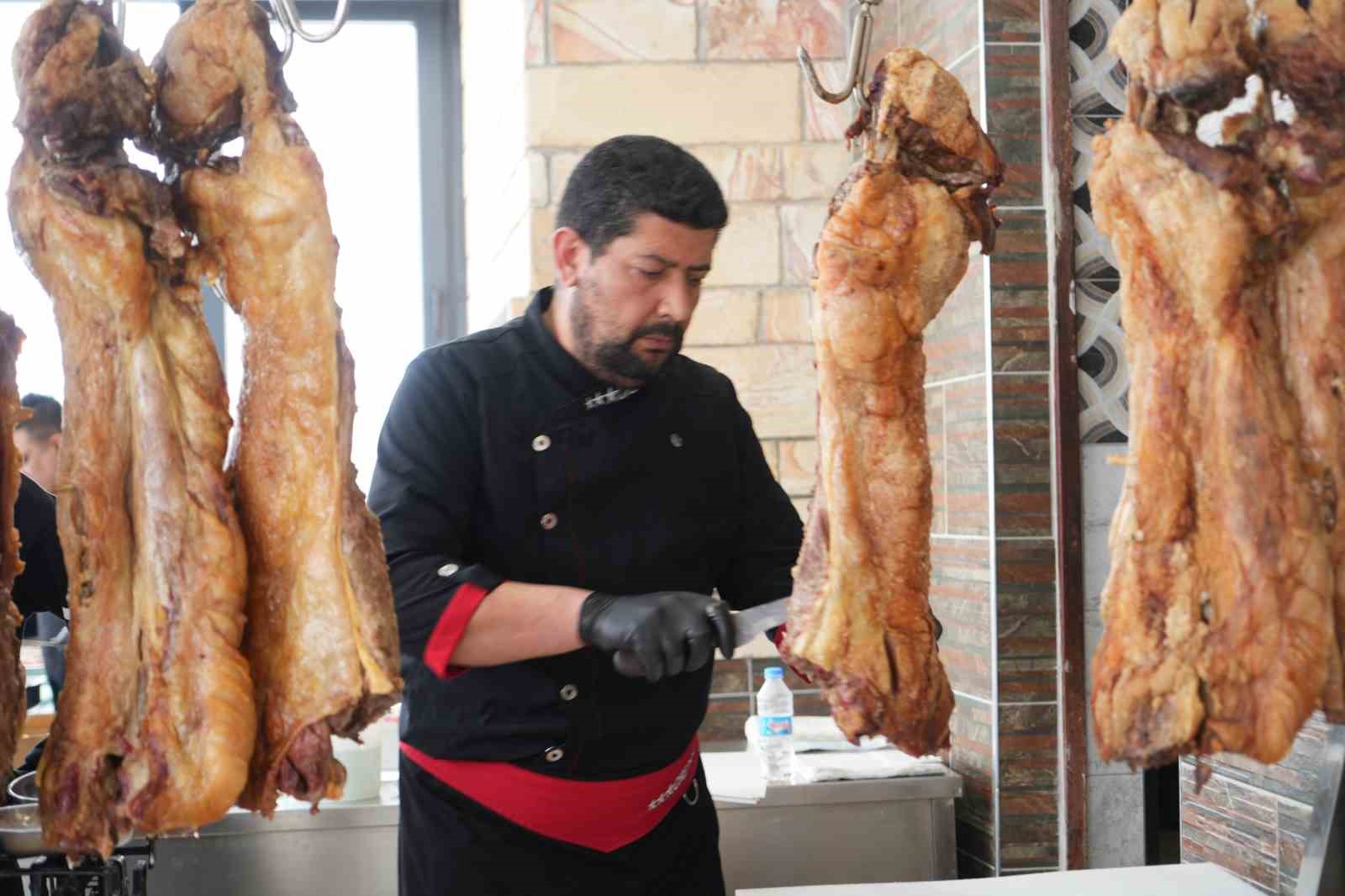 Muş büryanı hem lezzeti hem de besleyici yönüyle öne çıkıyor
