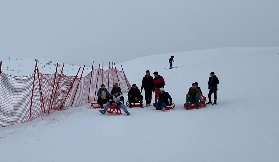 Muş Çocuk Evleri Sitesi’nden çocuklara yarıyıl tatilinde kayak keyfi
