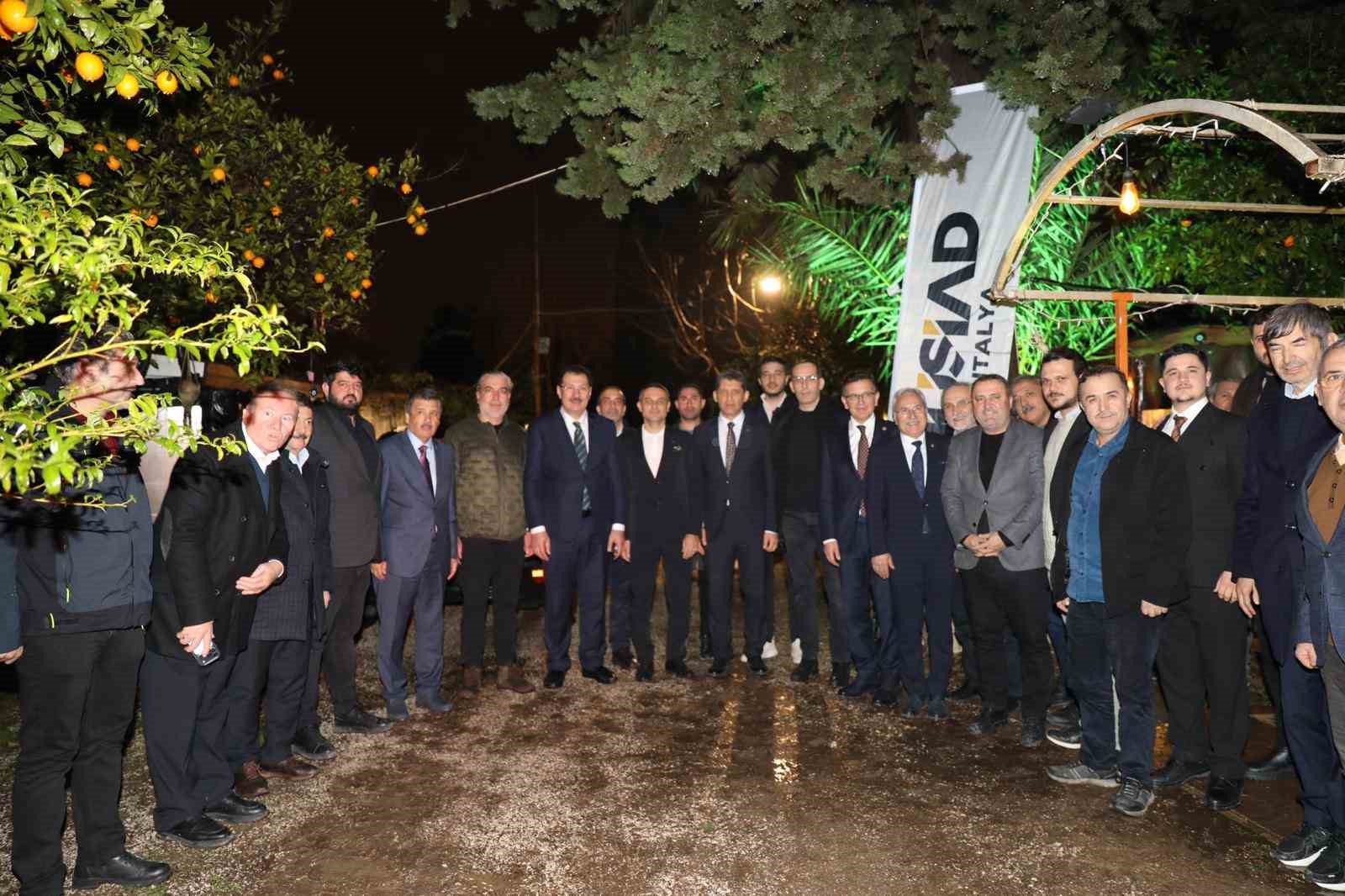 MÜSİAD Antalya’dan iş dünyasını buluşturan dost meclisi etkinliği
