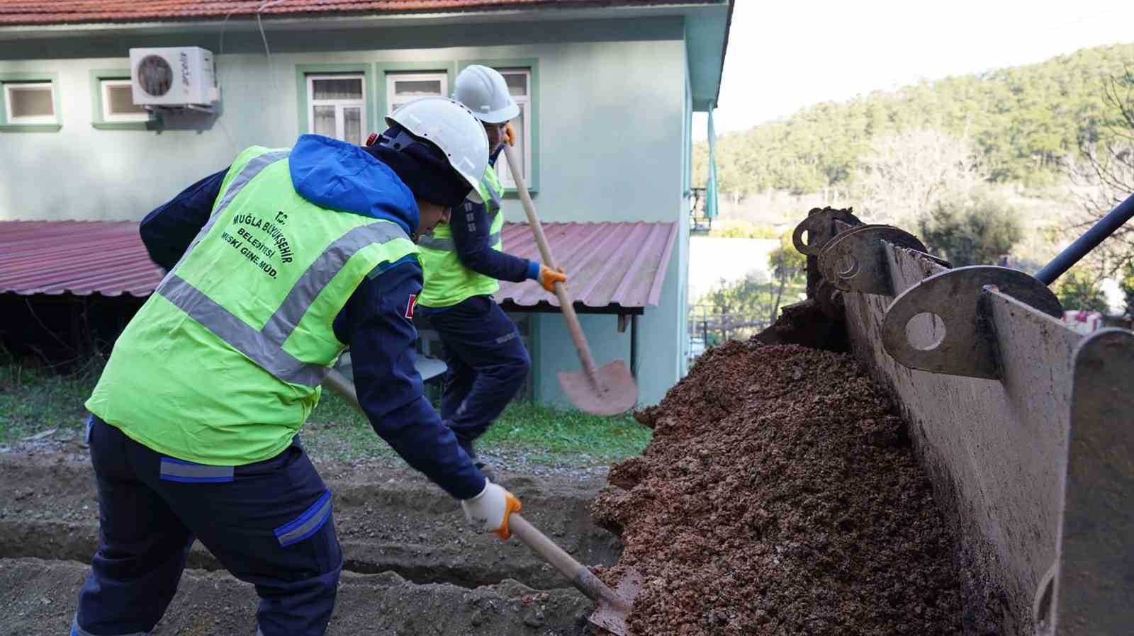 MUSKİ, 40 yıllık içme suyu hatları değişiyor
