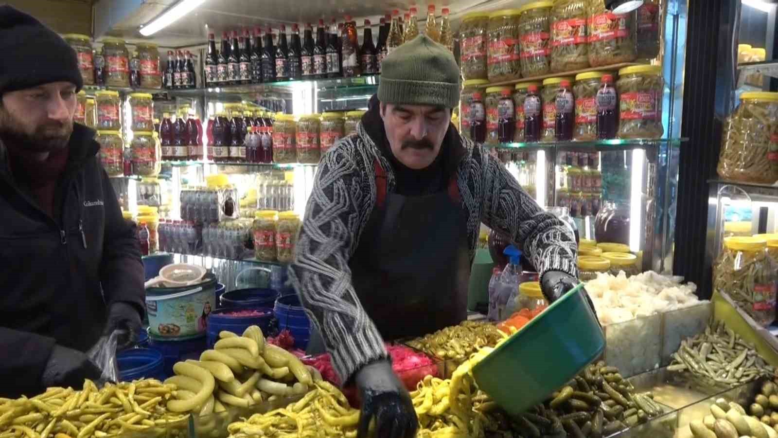 Muşmuladan kiraza 35 çeşit ürünün turşusunu kurdular
Muşmuladan kiraza 35 çeşit ürünün turşusunu kurdular